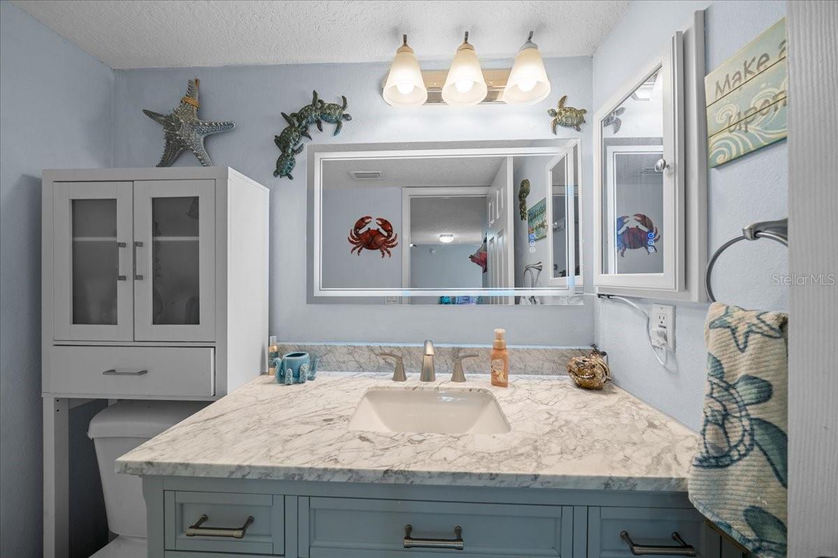 Image 29 of 69 For 2589 Knoll Street W
