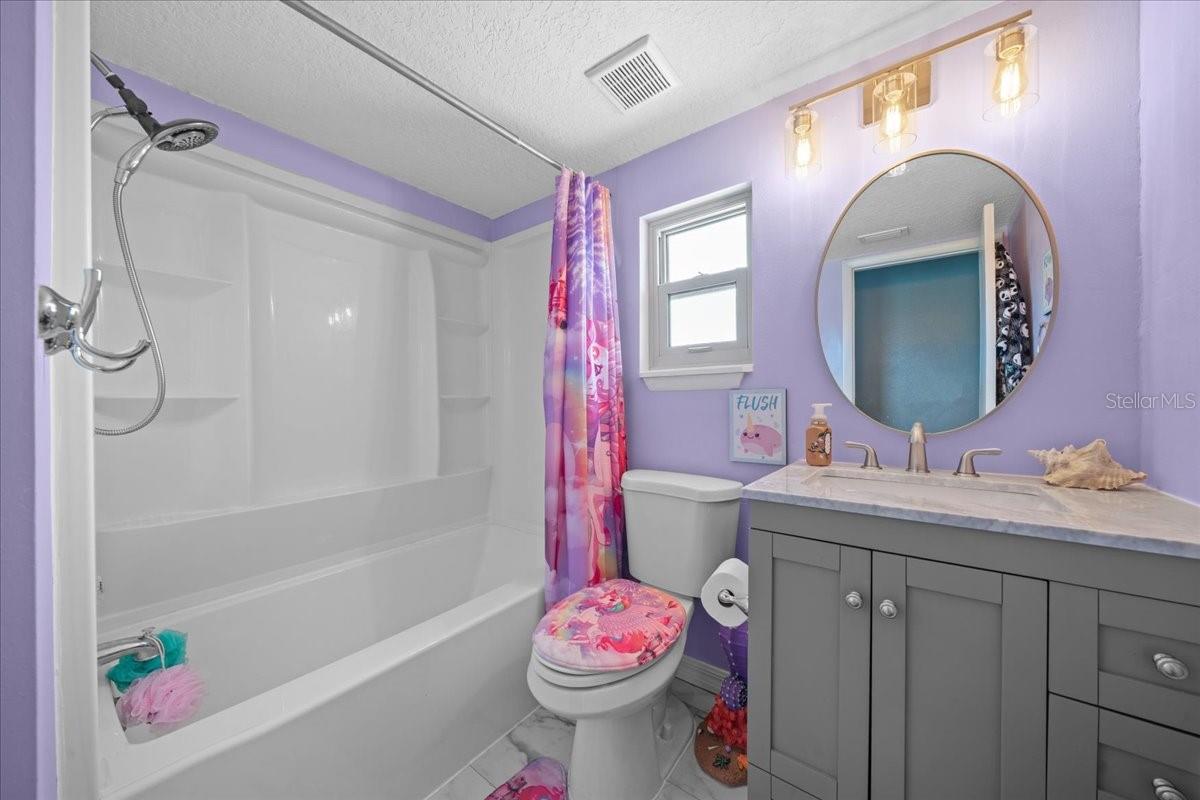 Image 45 of 69 For 2589 Knoll Street W