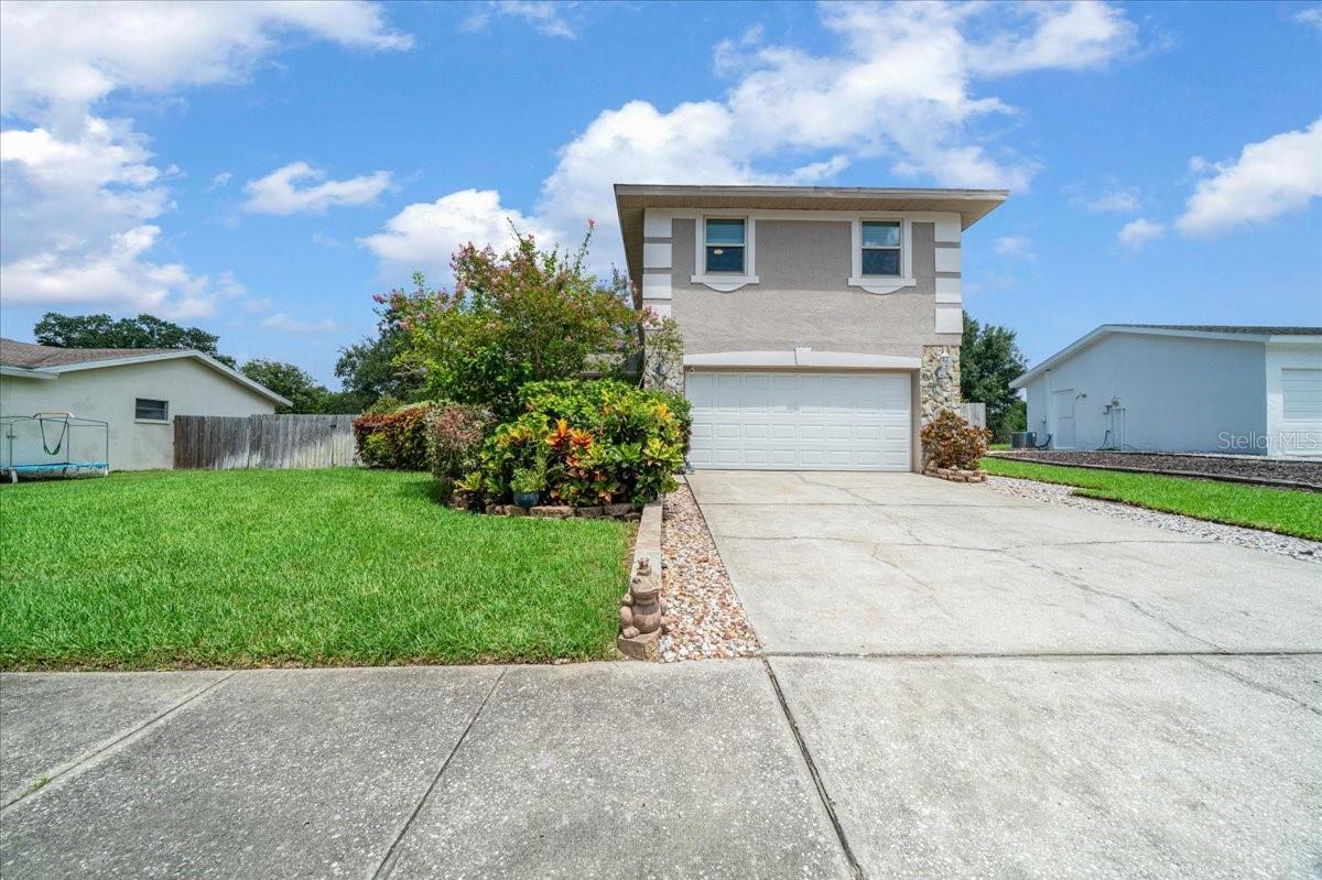 Image 5 of 69 For 2589 Knoll Street W