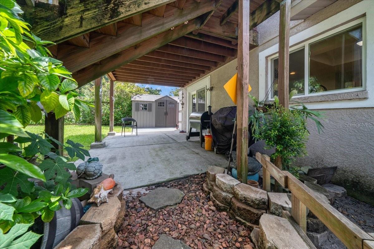 Image 51 of 69 For 2589 Knoll Street W