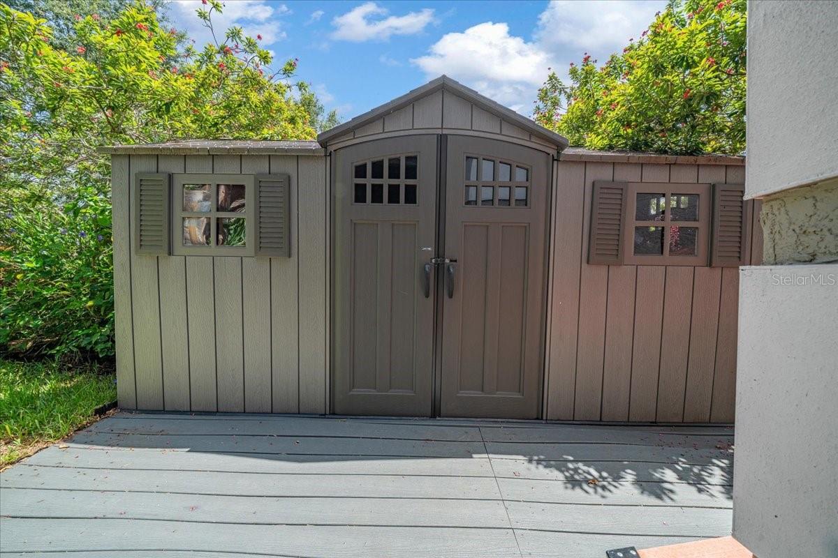 Image 56 of 69 For 2589 Knoll Street W