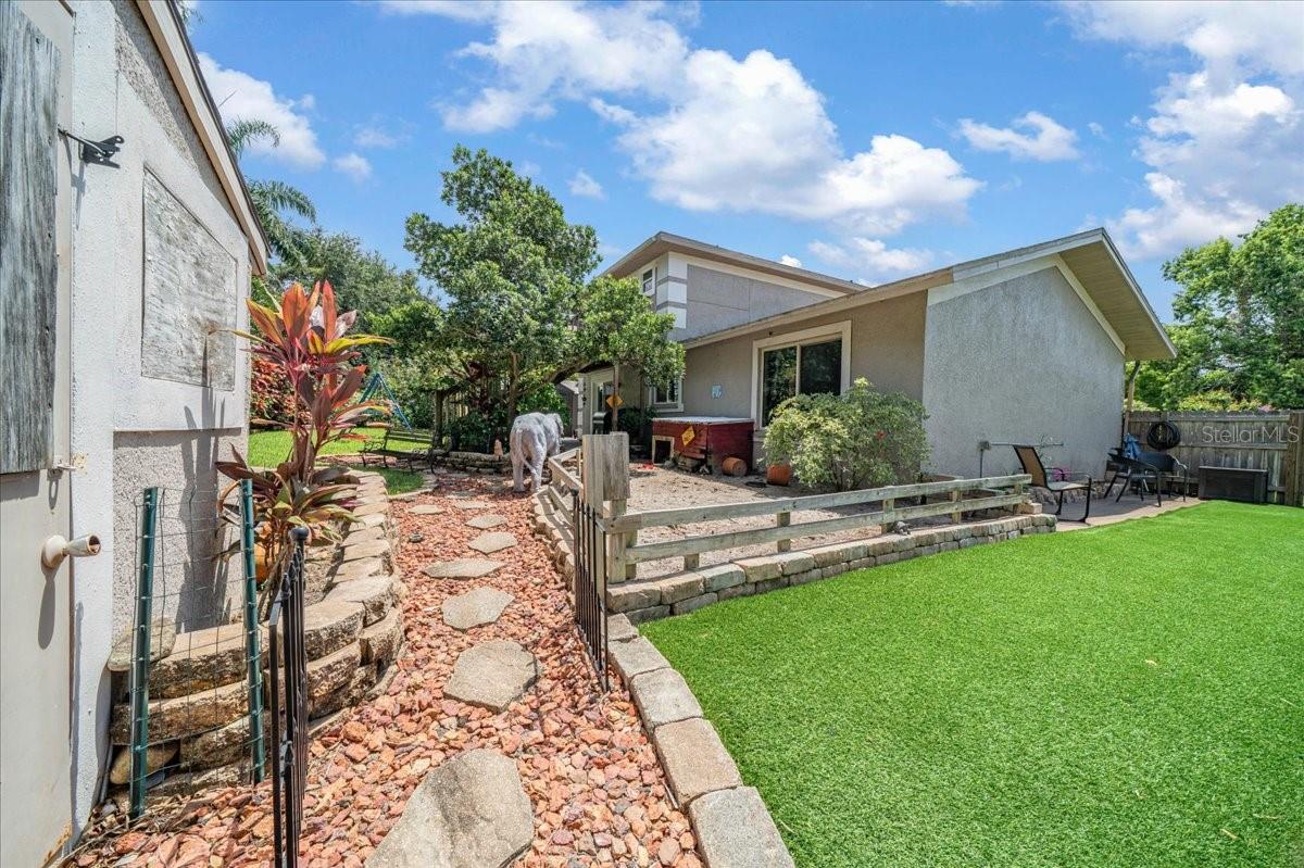 Image 60 of 69 For 2589 Knoll Street W