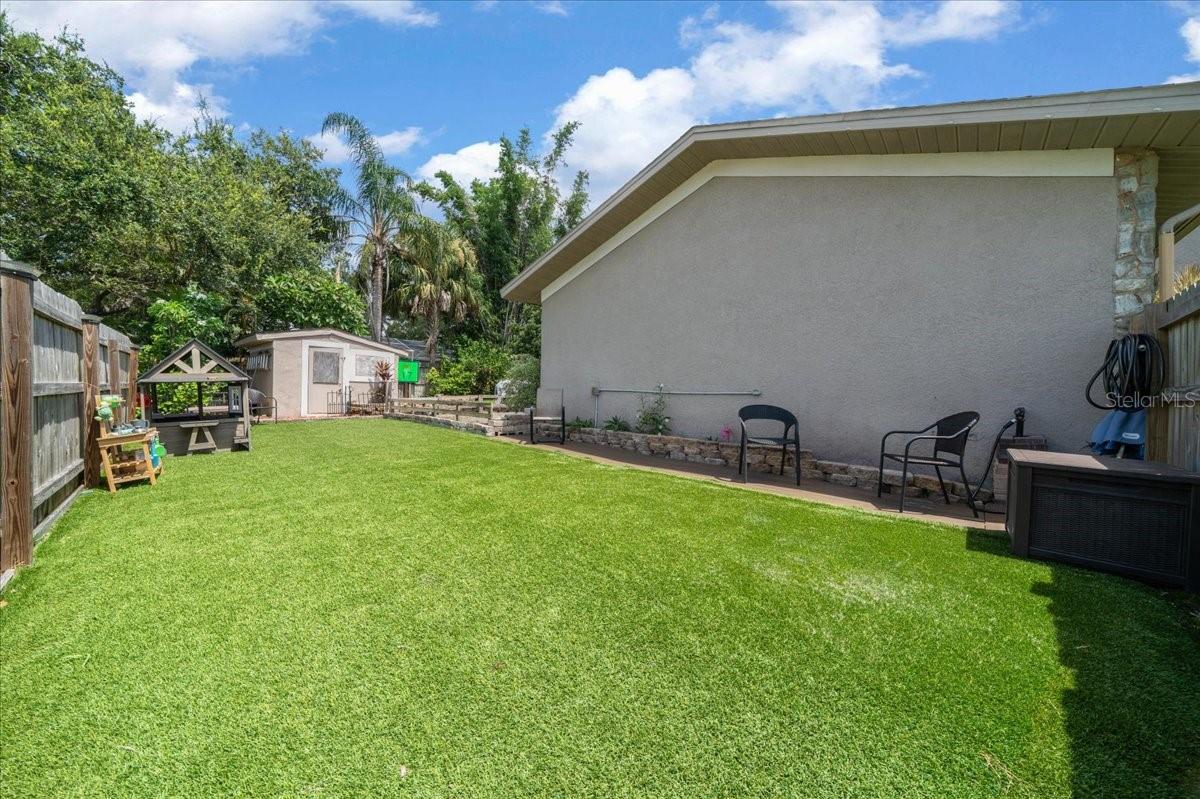Image 62 of 69 For 2589 Knoll Street W