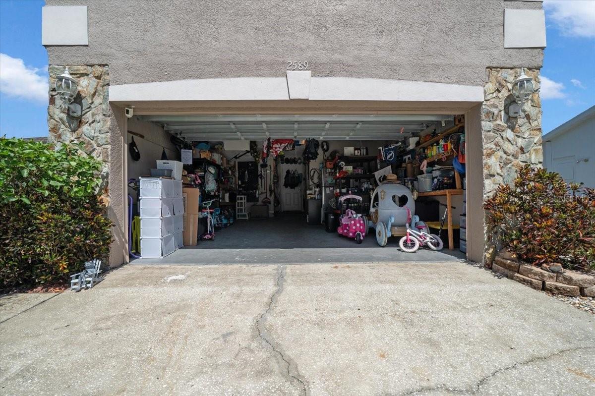 Image 64 of 69 For 2589 Knoll Street W