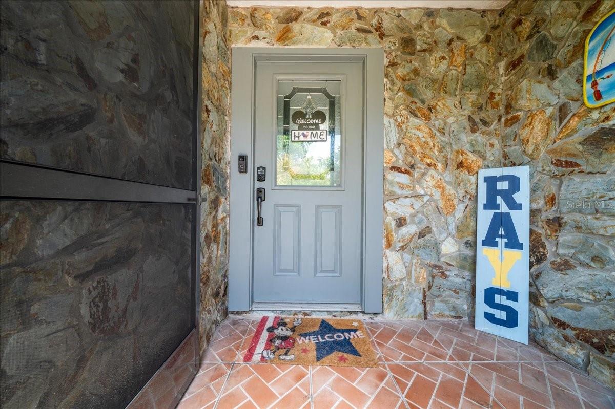 Image 7 of 69 For 2589 Knoll Street W
