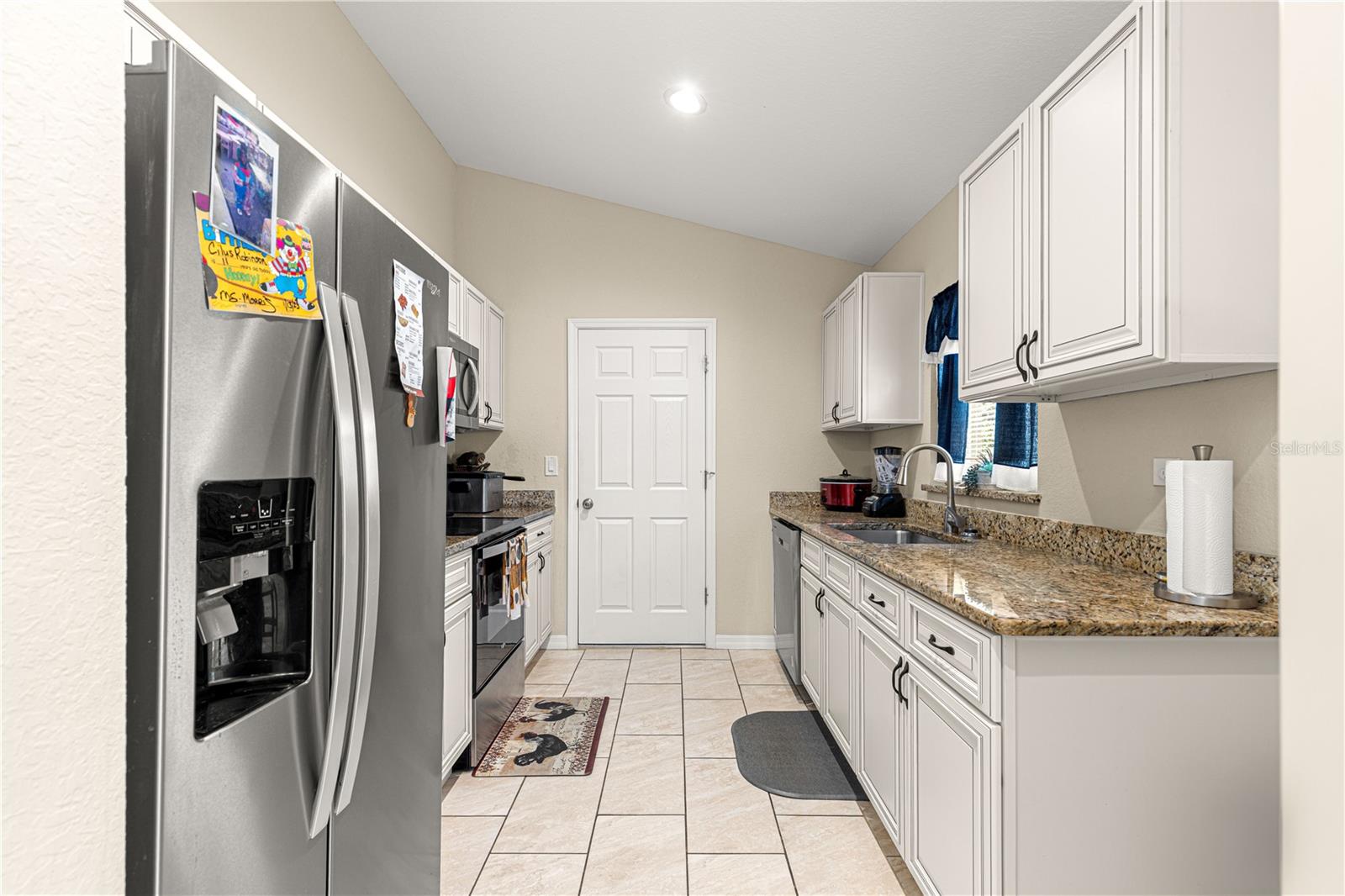 Image 17 of 41 For 9723 Bahia Road