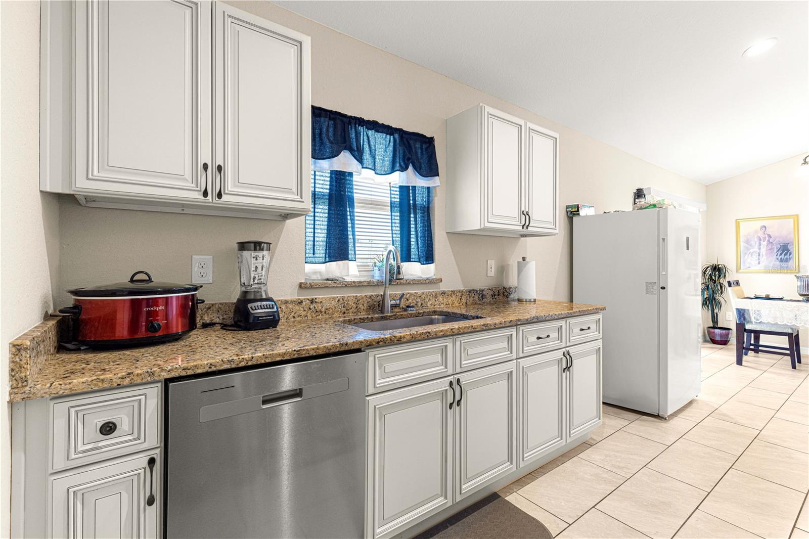 Image 19 of 41 For 9723 Bahia Road