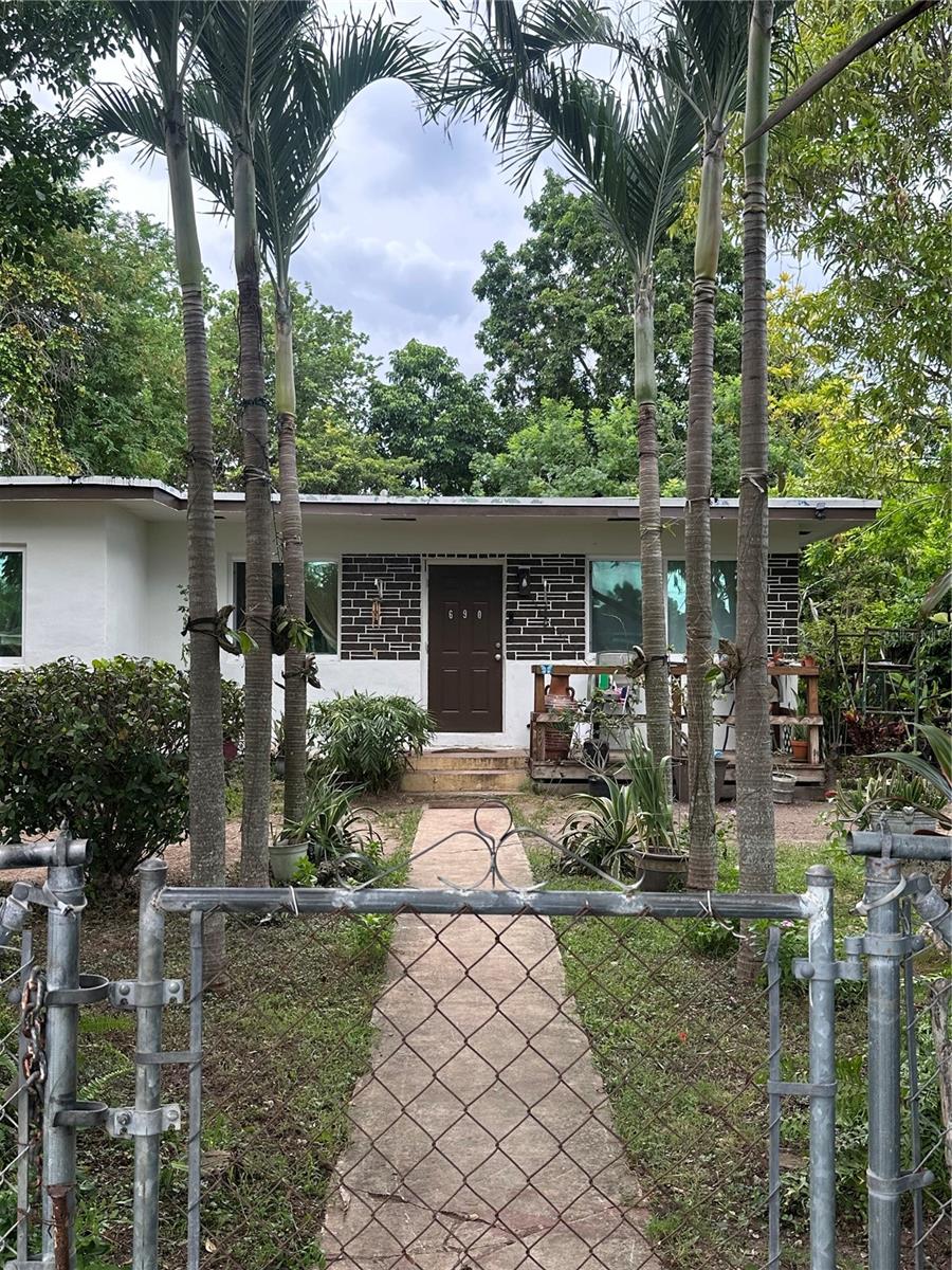 Details for 690 1st Street, HOMESTEAD, FL 33034