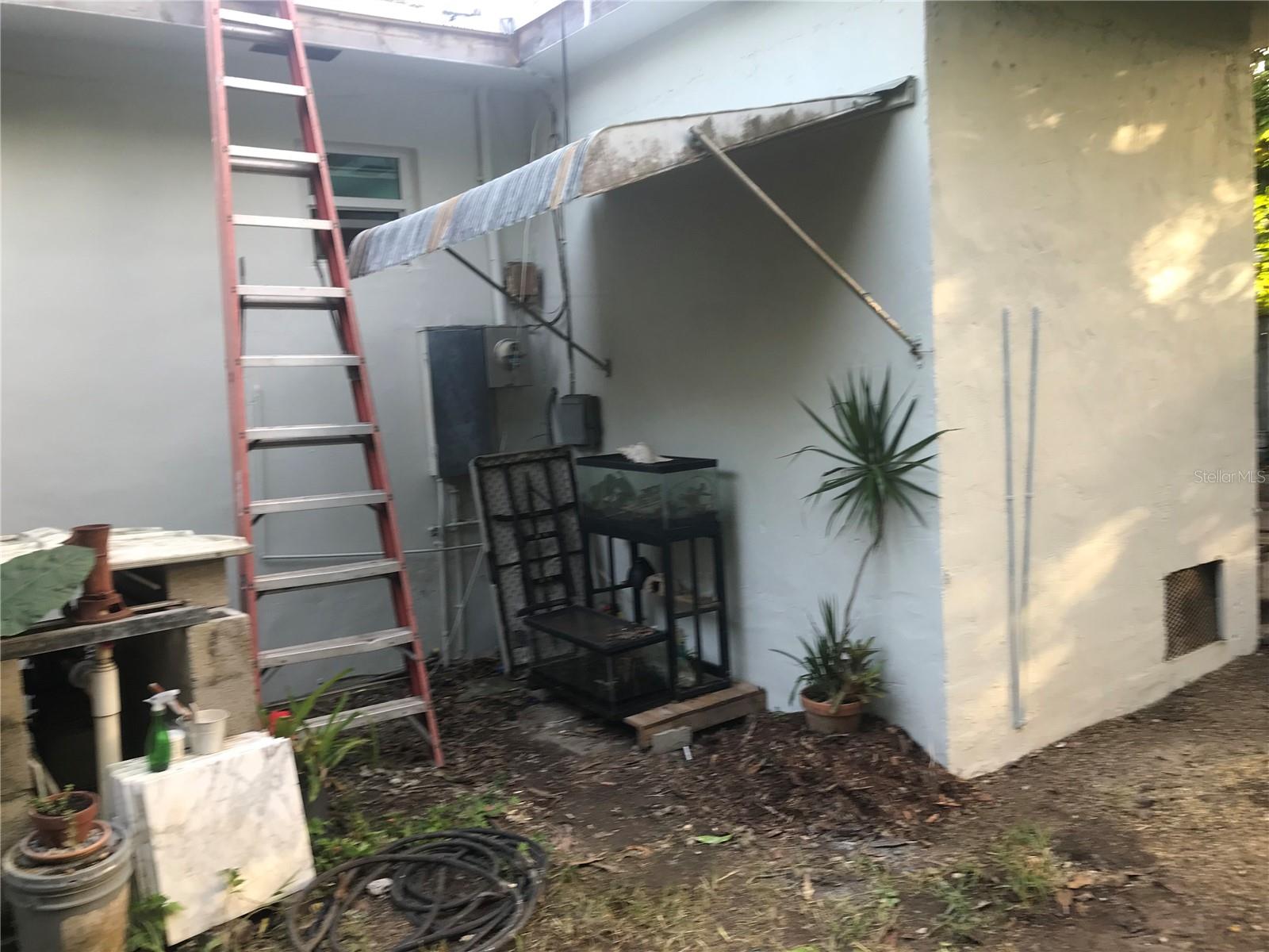 Image 4 of 8 For 690 1st Street