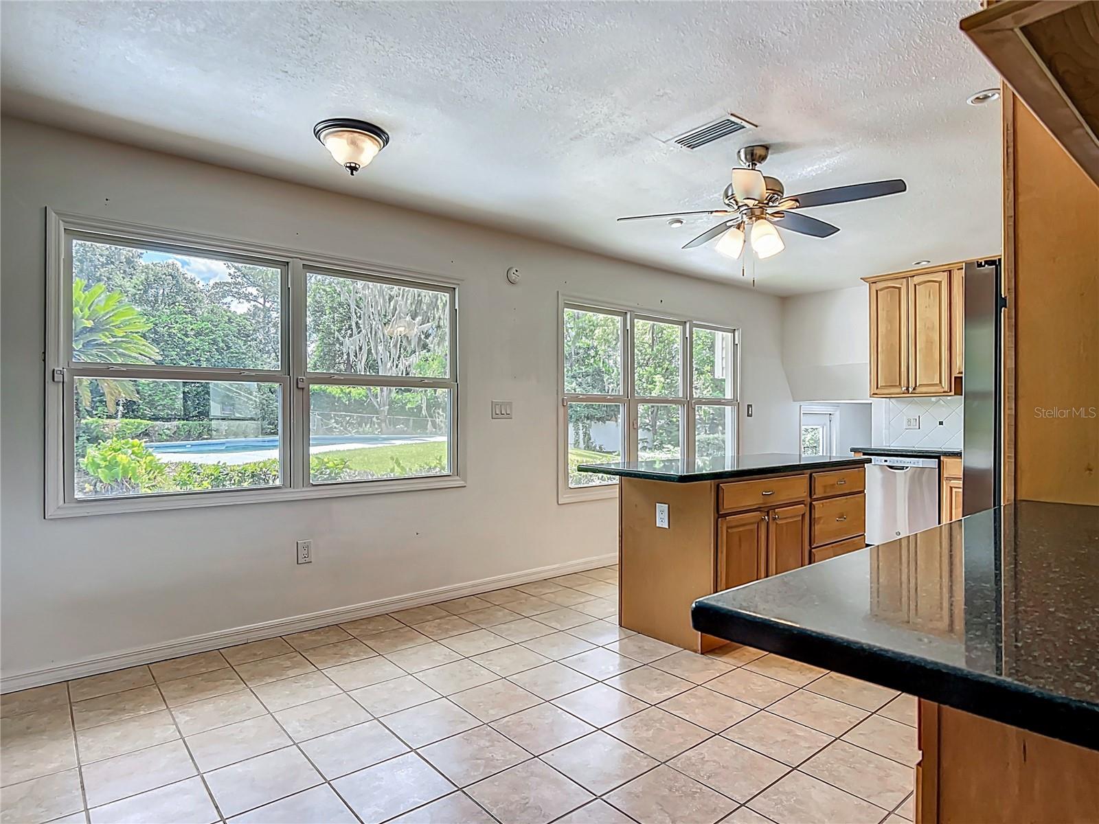 Image 18 of 63 For 1535 37th Avenue