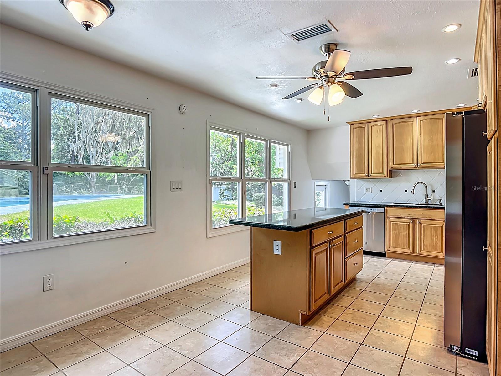 Image 19 of 63 For 1535 37th Avenue
