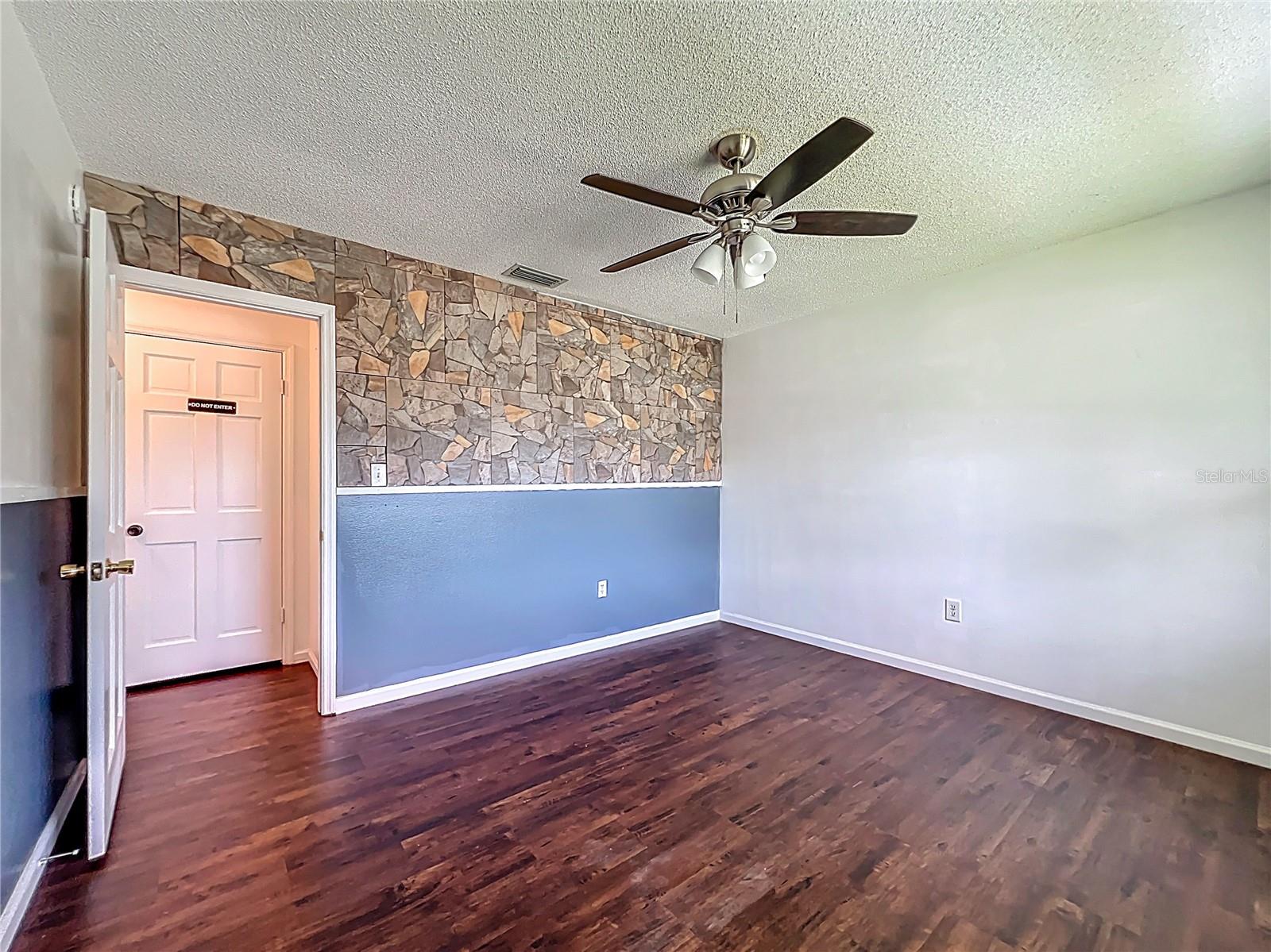 Image 31 of 63 For 1535 37th Avenue