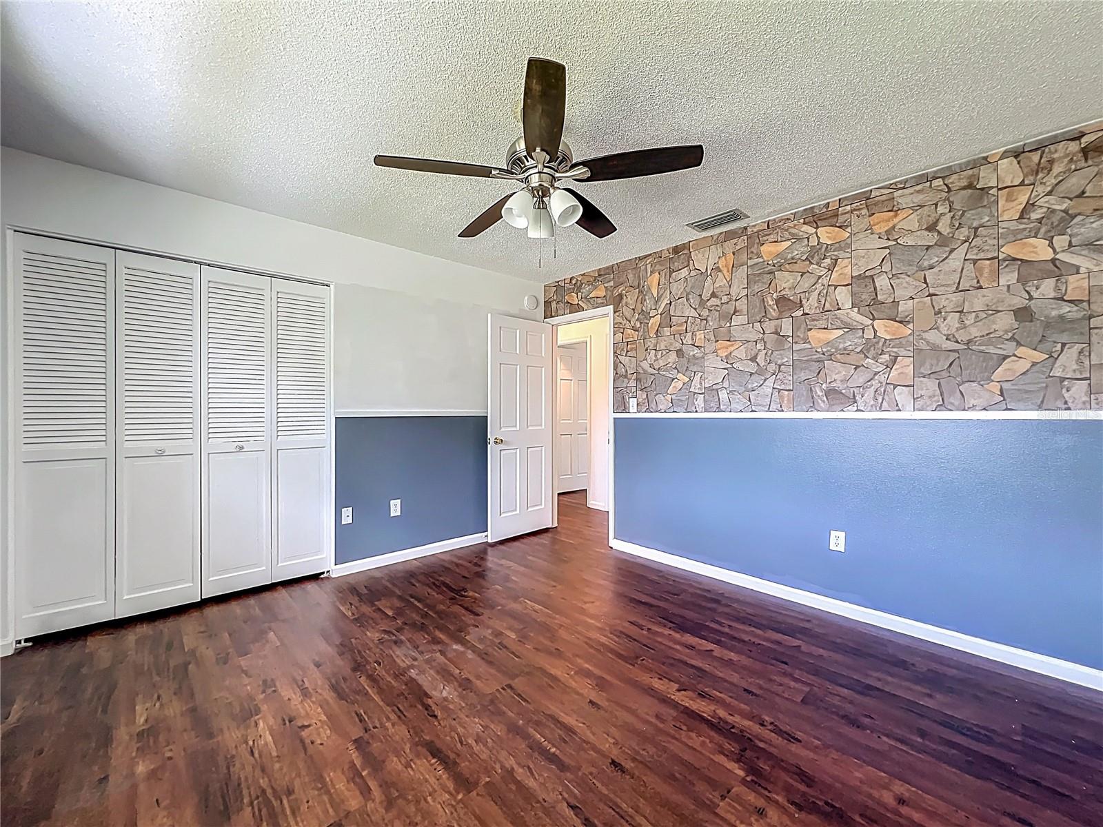 Image 32 of 63 For 1535 37th Avenue