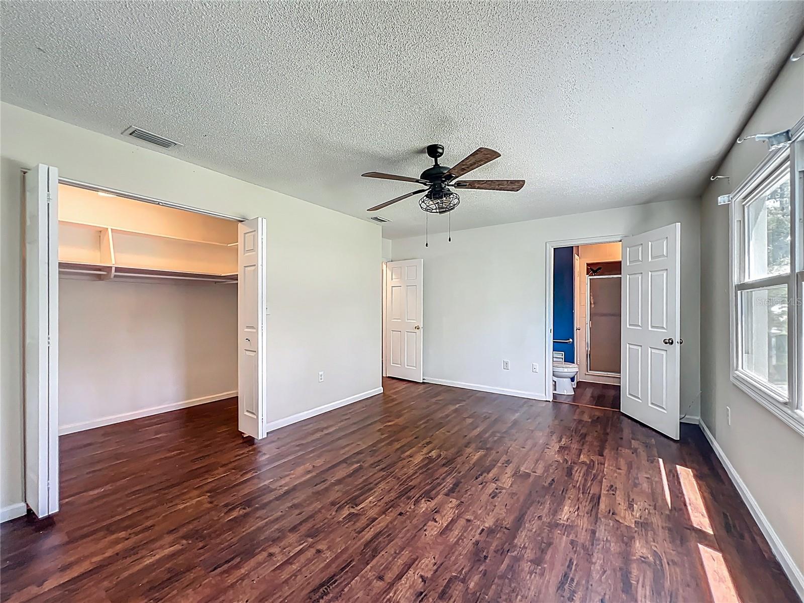 Image 40 of 63 For 1535 37th Avenue
