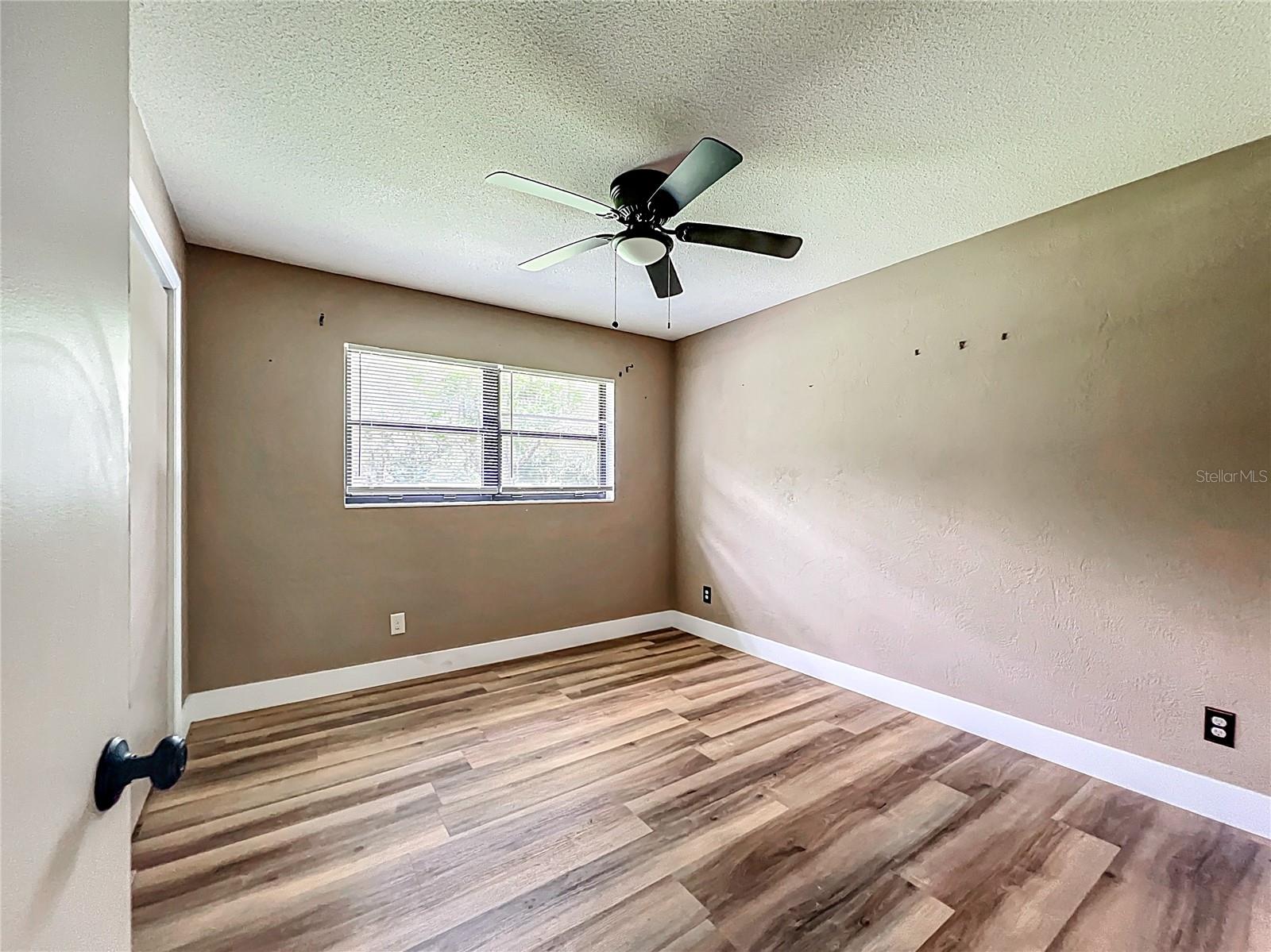 Image 18 of 54 For 4211 6th Avenue