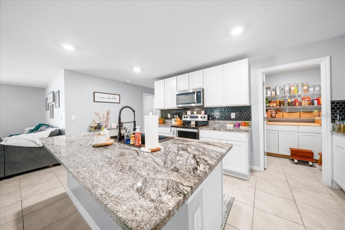 Image 10 of 45 For 6401 4th Lane