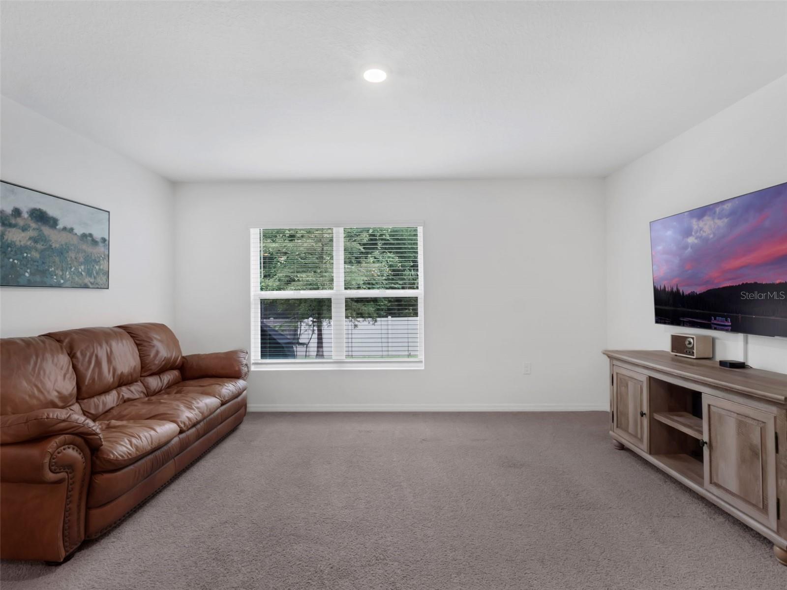 Image 12 of 33 For 6545 4th Lane
