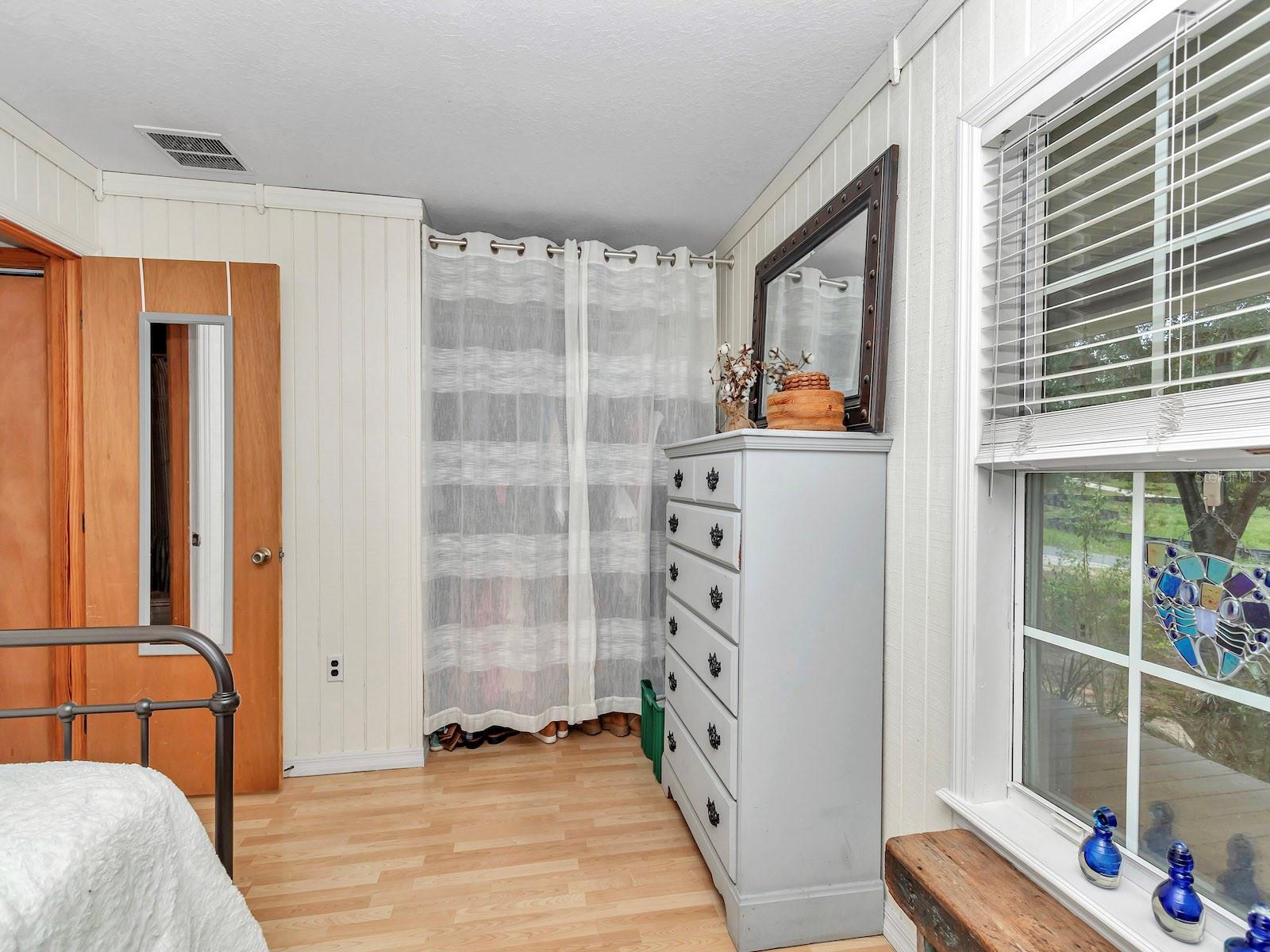 Image 32 of 49 For 23608 124th Place Road