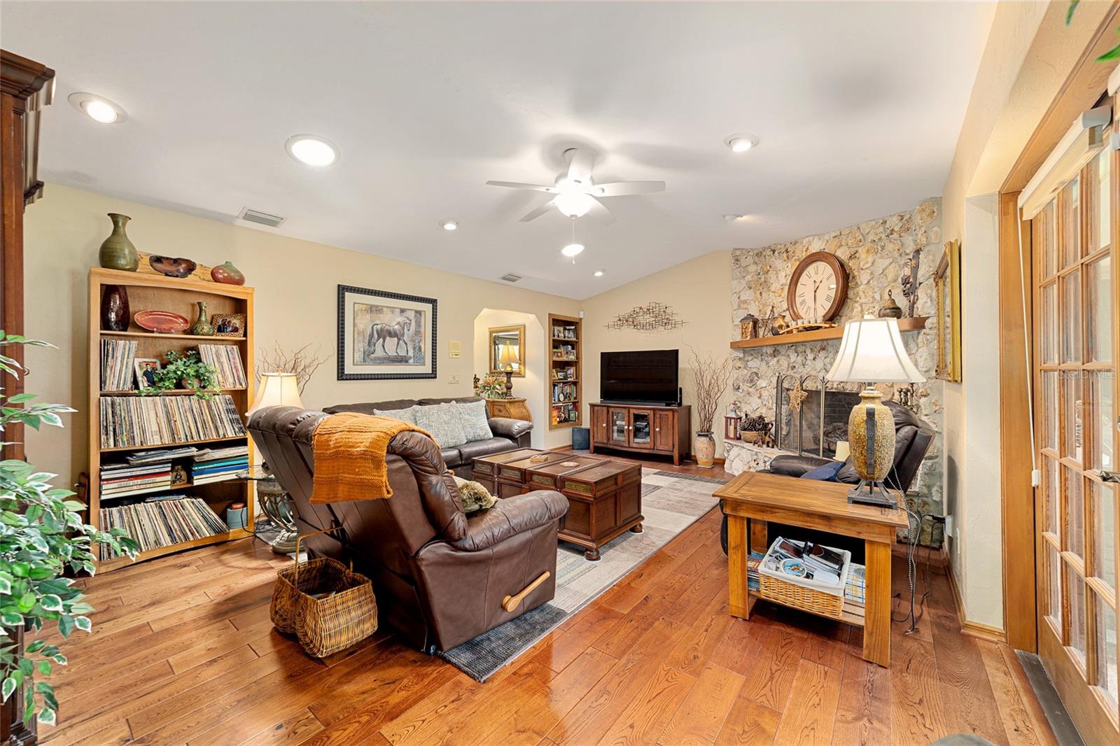 Image 15 of 36 For 4611 14th Street