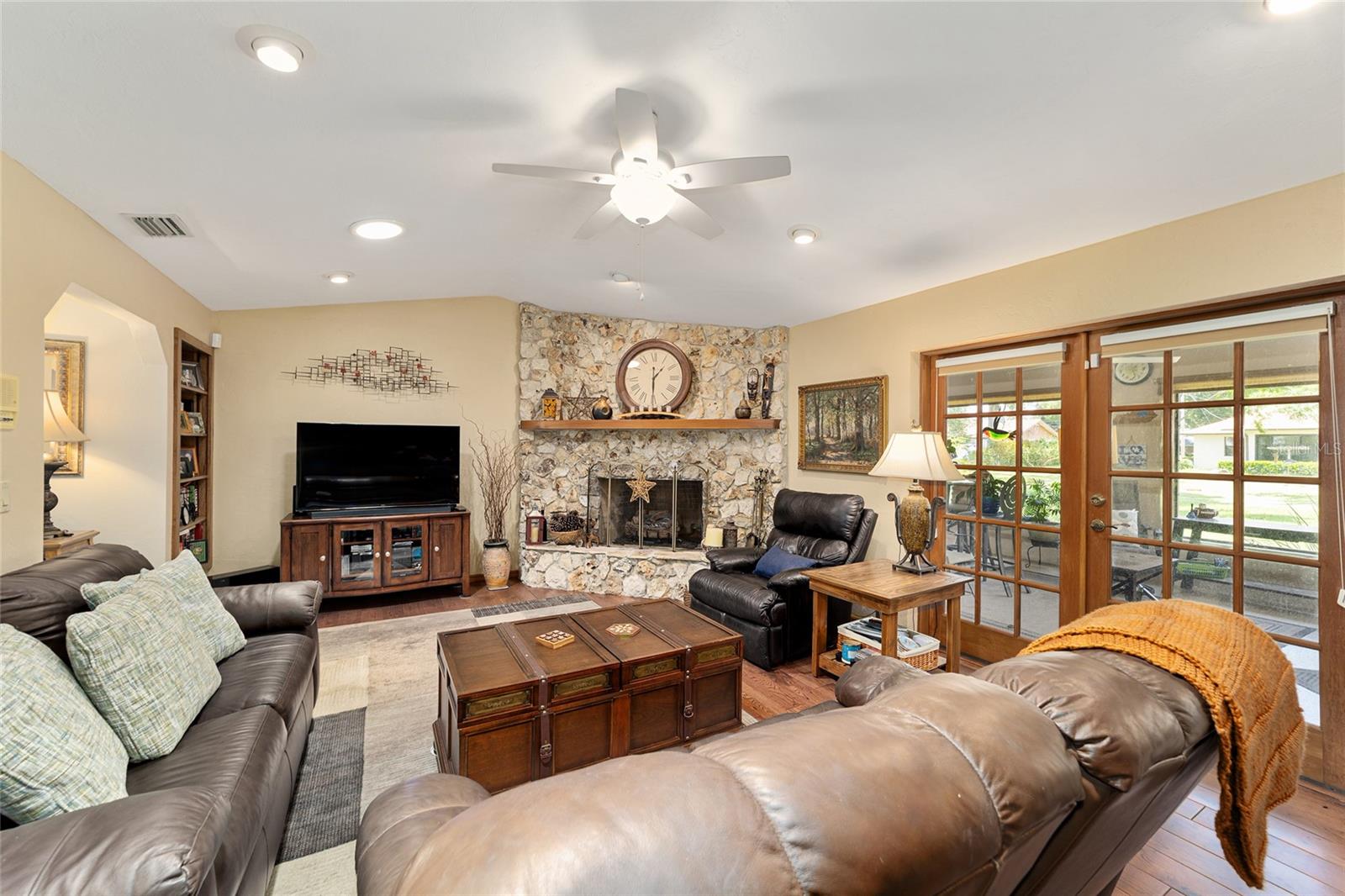 Image 16 of 36 For 4611 14th Street