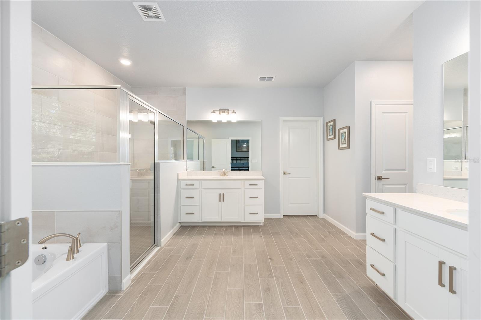 Listing photo id 22 for 7834 194th Court
