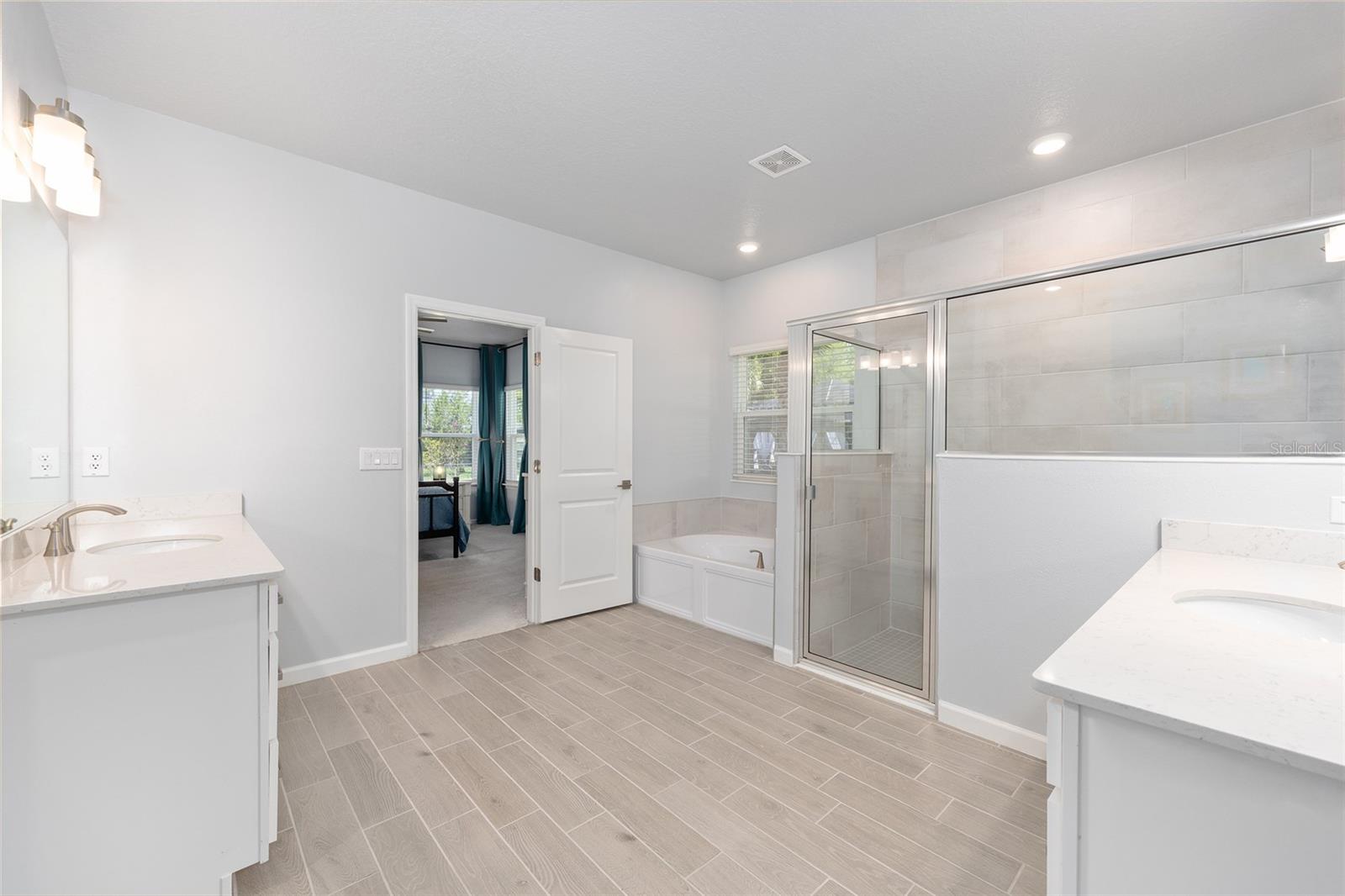 Listing photo id 24 for 7834 194th Court