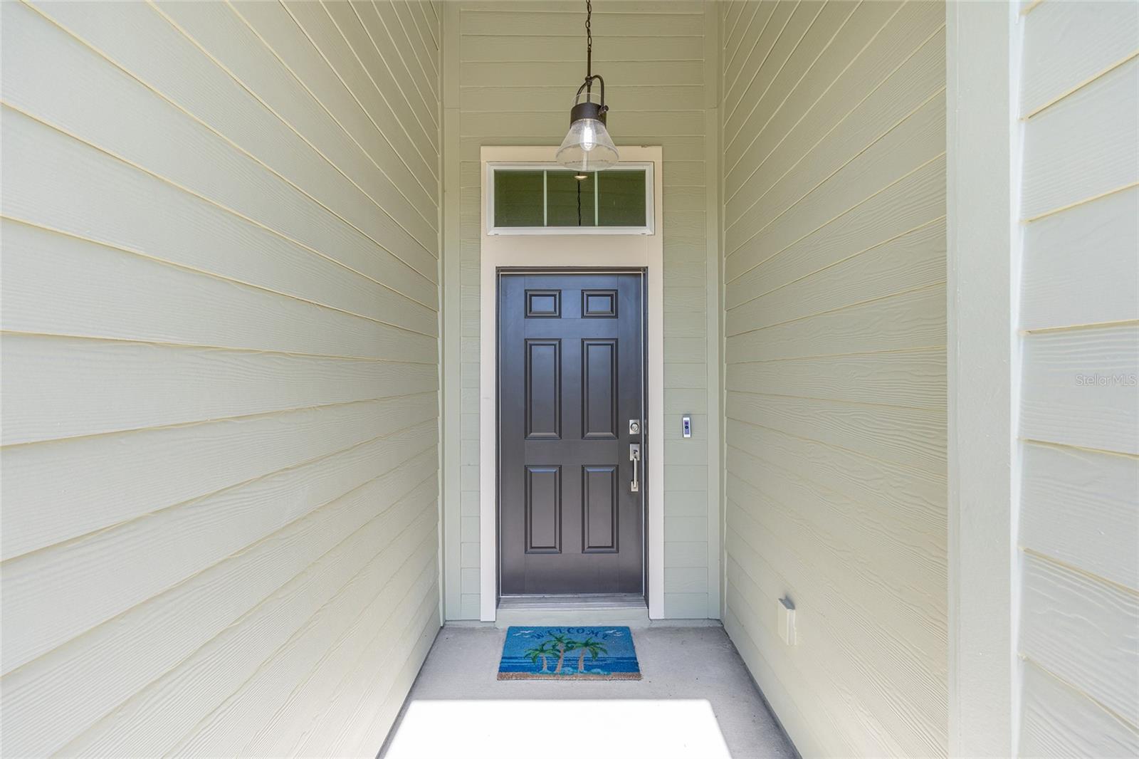 Listing photo id 4 for 7834 194th Court