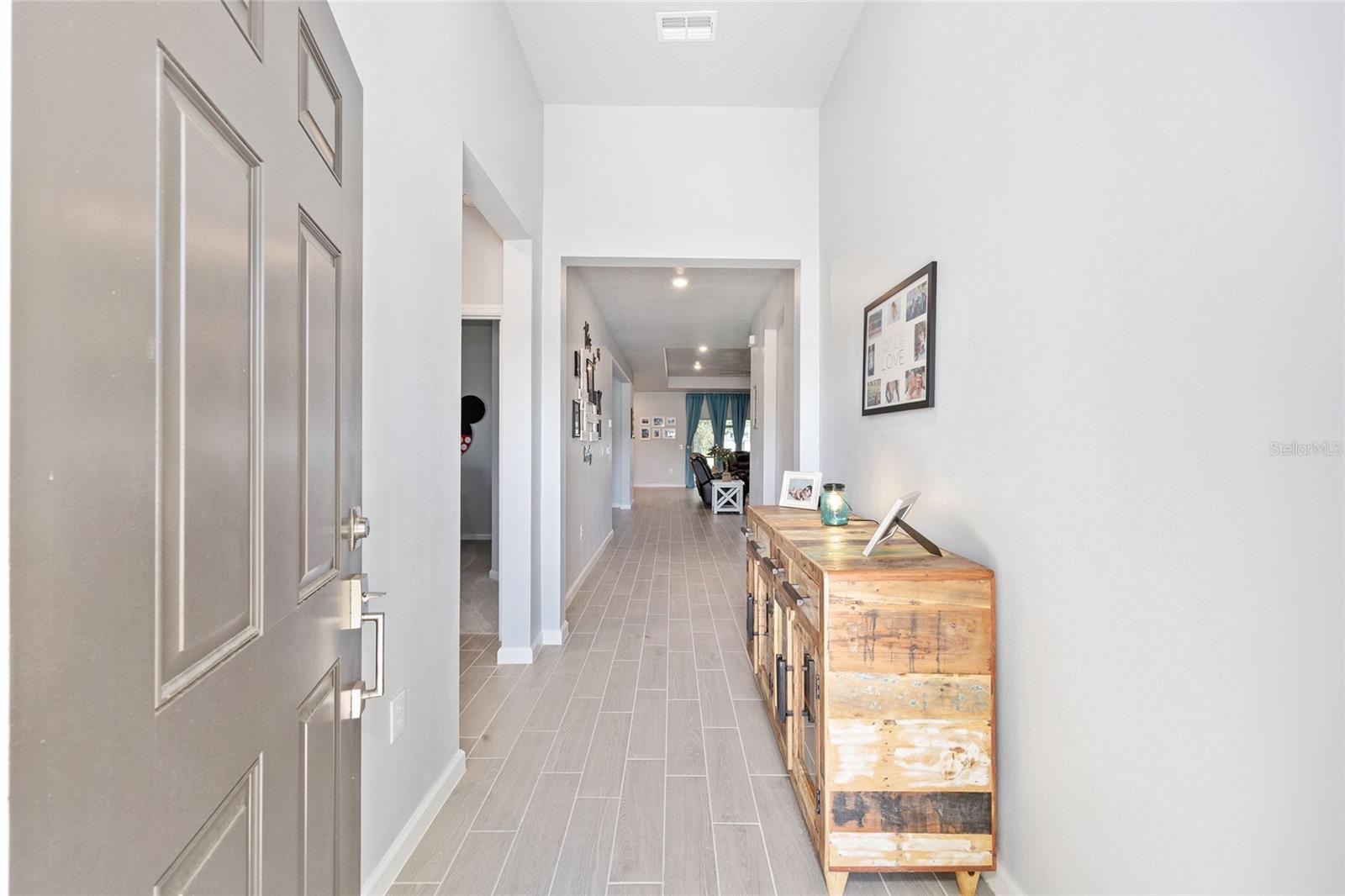 Listing photo id 5 for 7834 194th Court