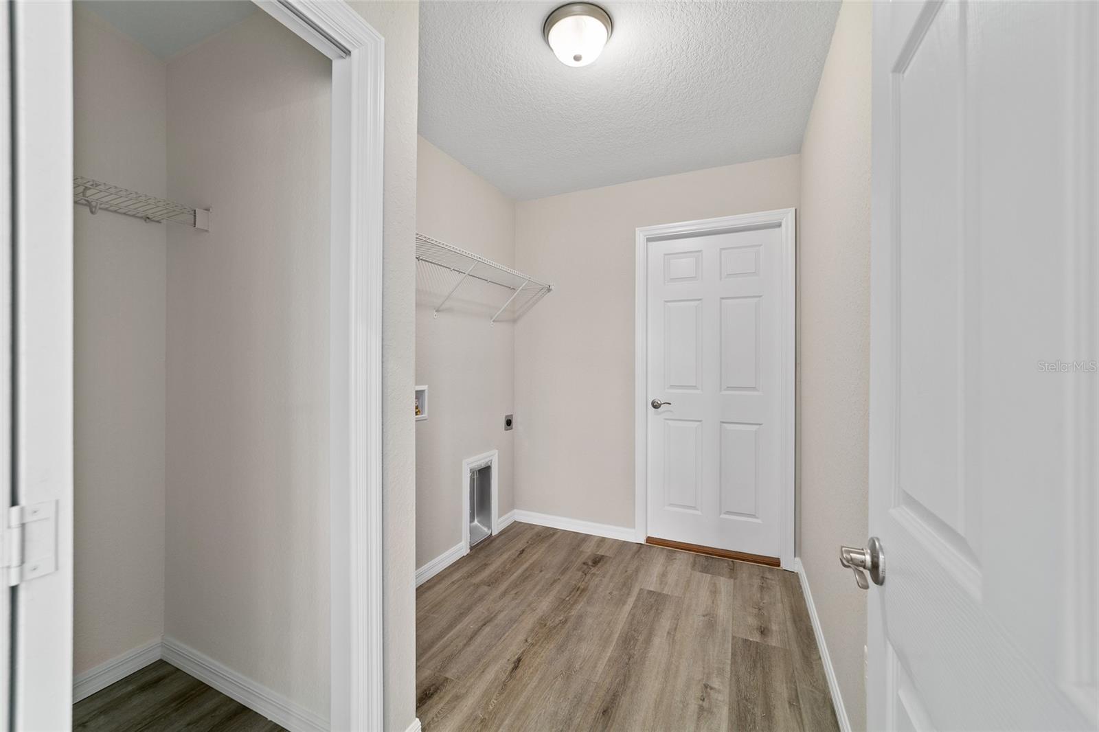 Image 21 of 25 For 17617 112th Lane
