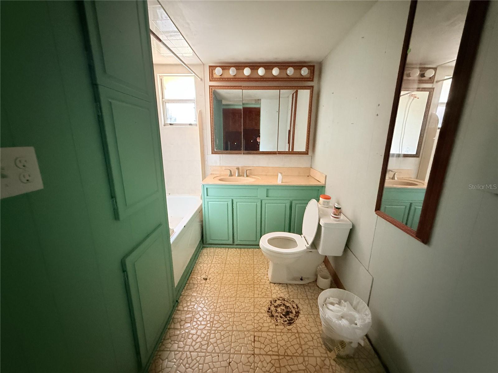 Image 13 of 31 For 3433 115th Street