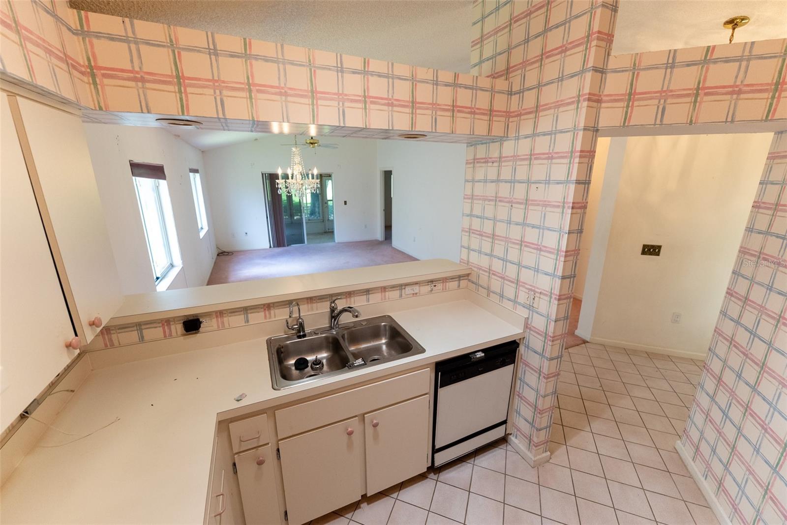 Image 21 of 50 For 1920 50th Circle