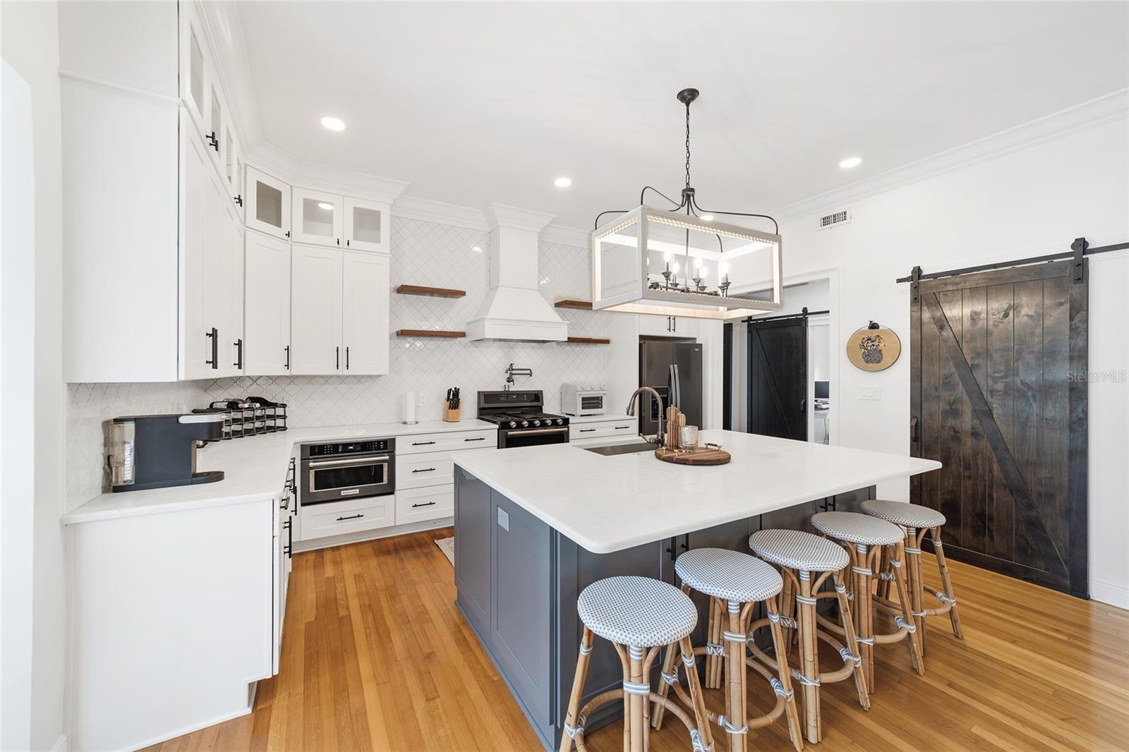 Image 15 of 76 For 1318 8th Street