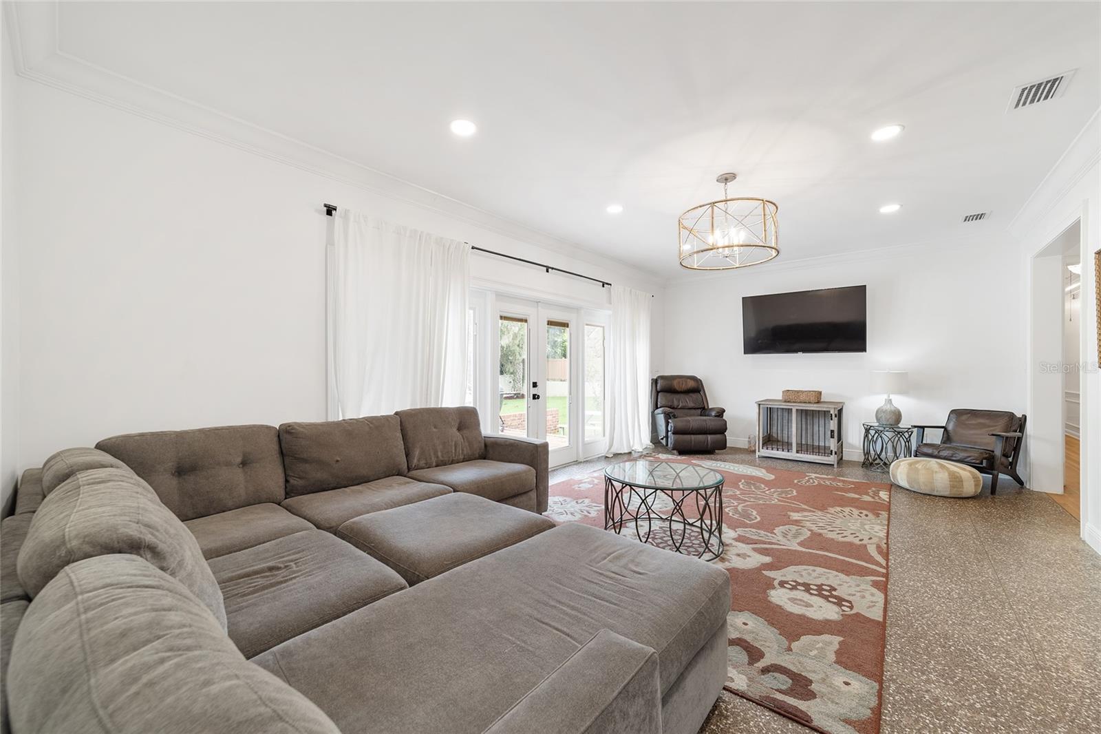 Image 20 of 76 For 1318 8th Street