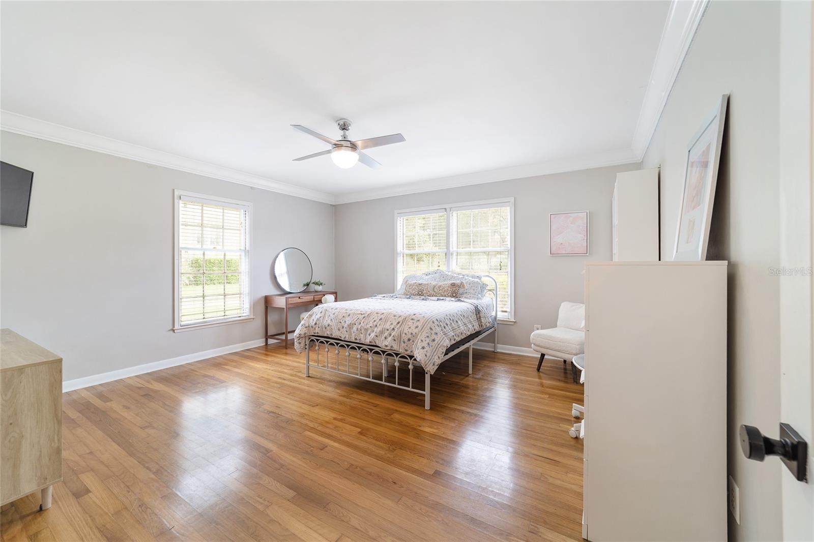 Image 27 of 76 For 1318 8th Street