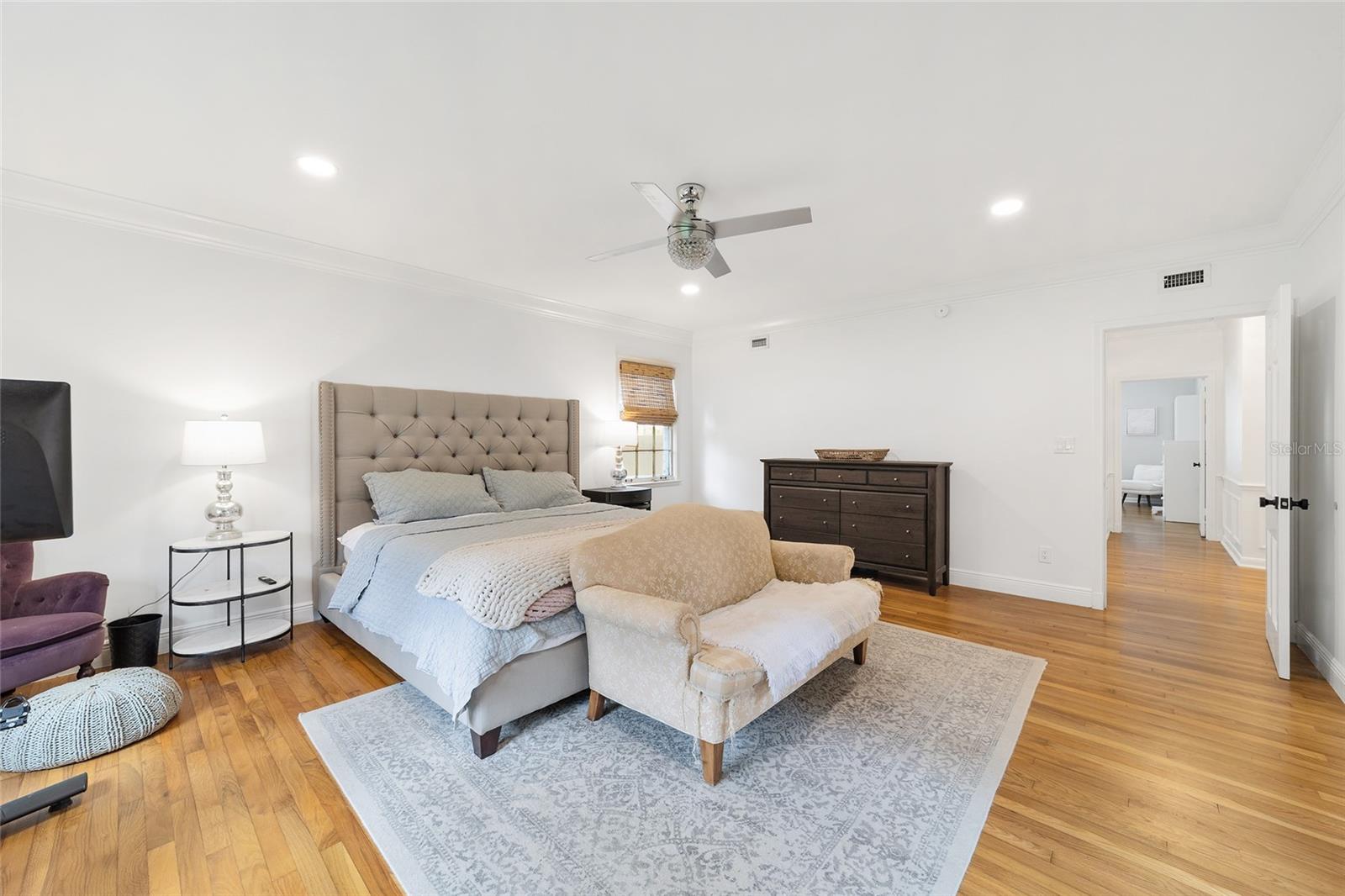 Image 32 of 76 For 1318 8th Street