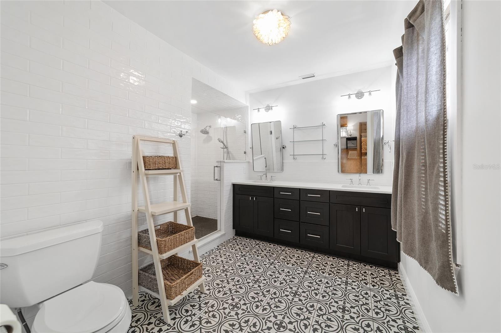 Image 37 of 76 For 1318 8th Street