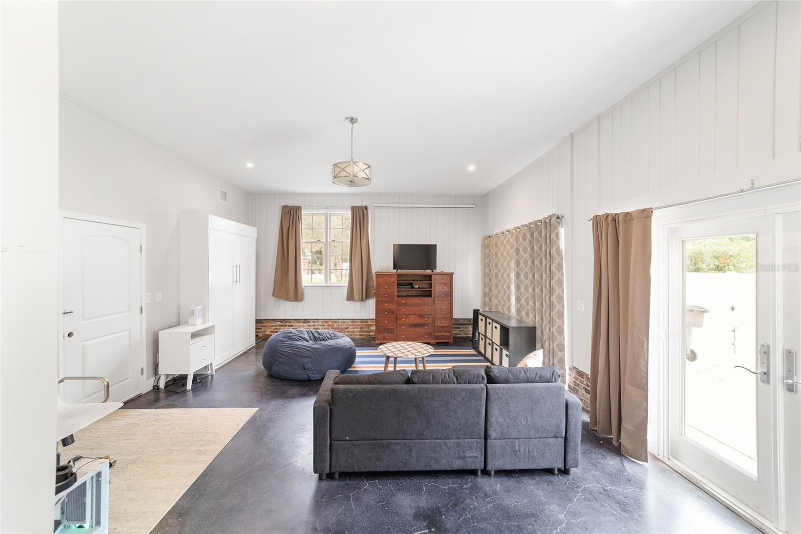 Image 49 of 76 For 1318 8th Street