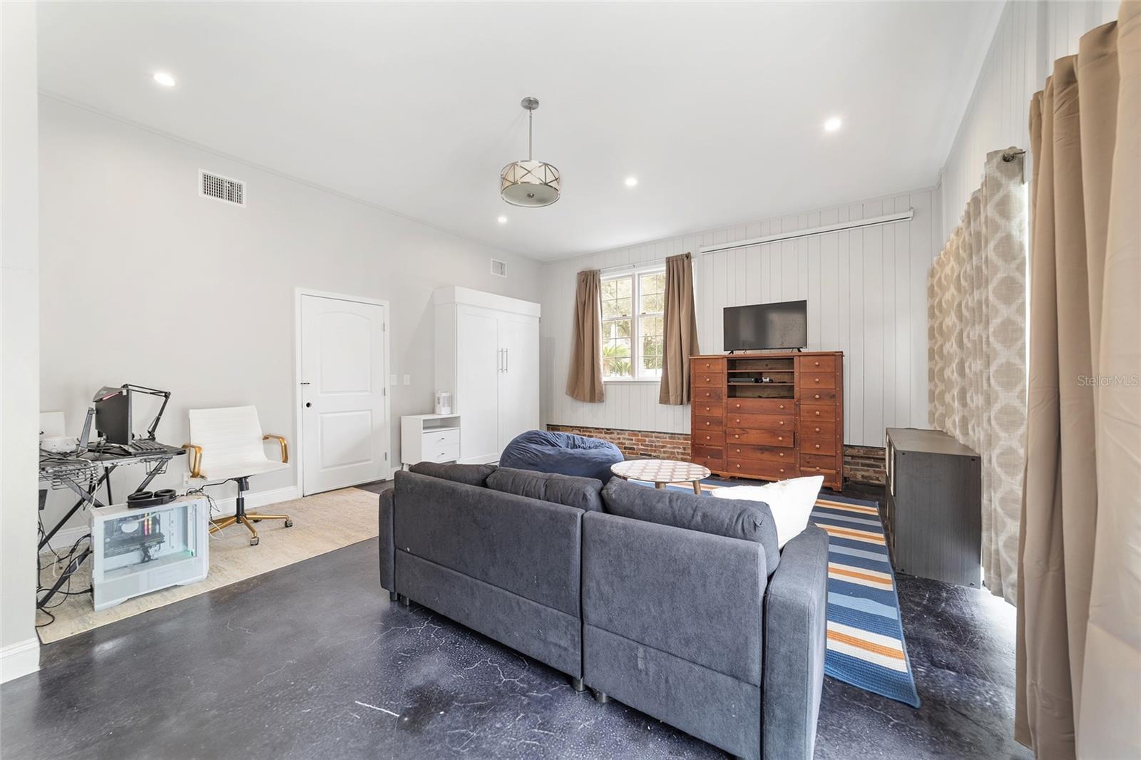 Image 50 of 76 For 1318 8th Street