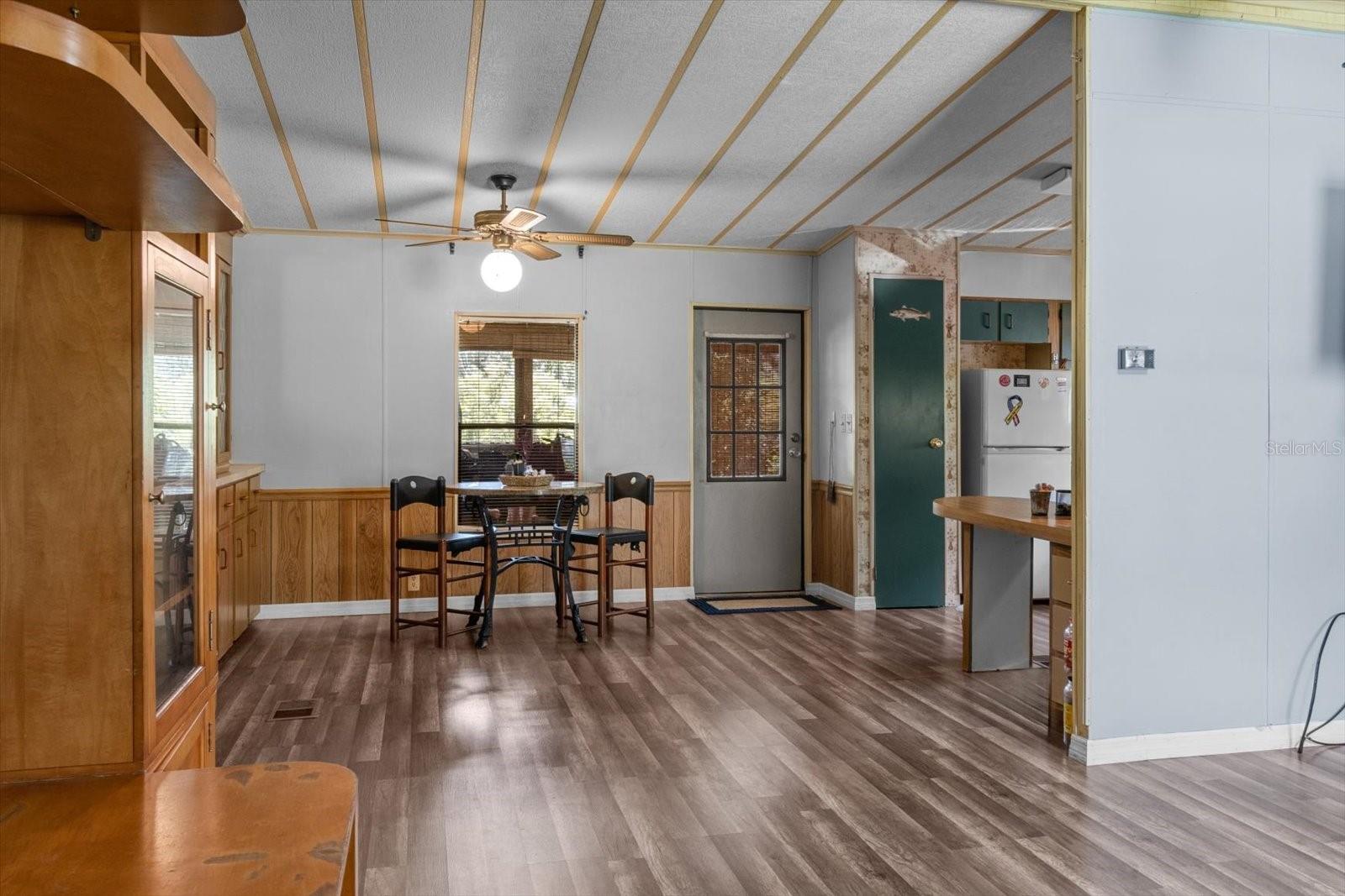 Image 15 of 41 For 11770 Warmouth Court