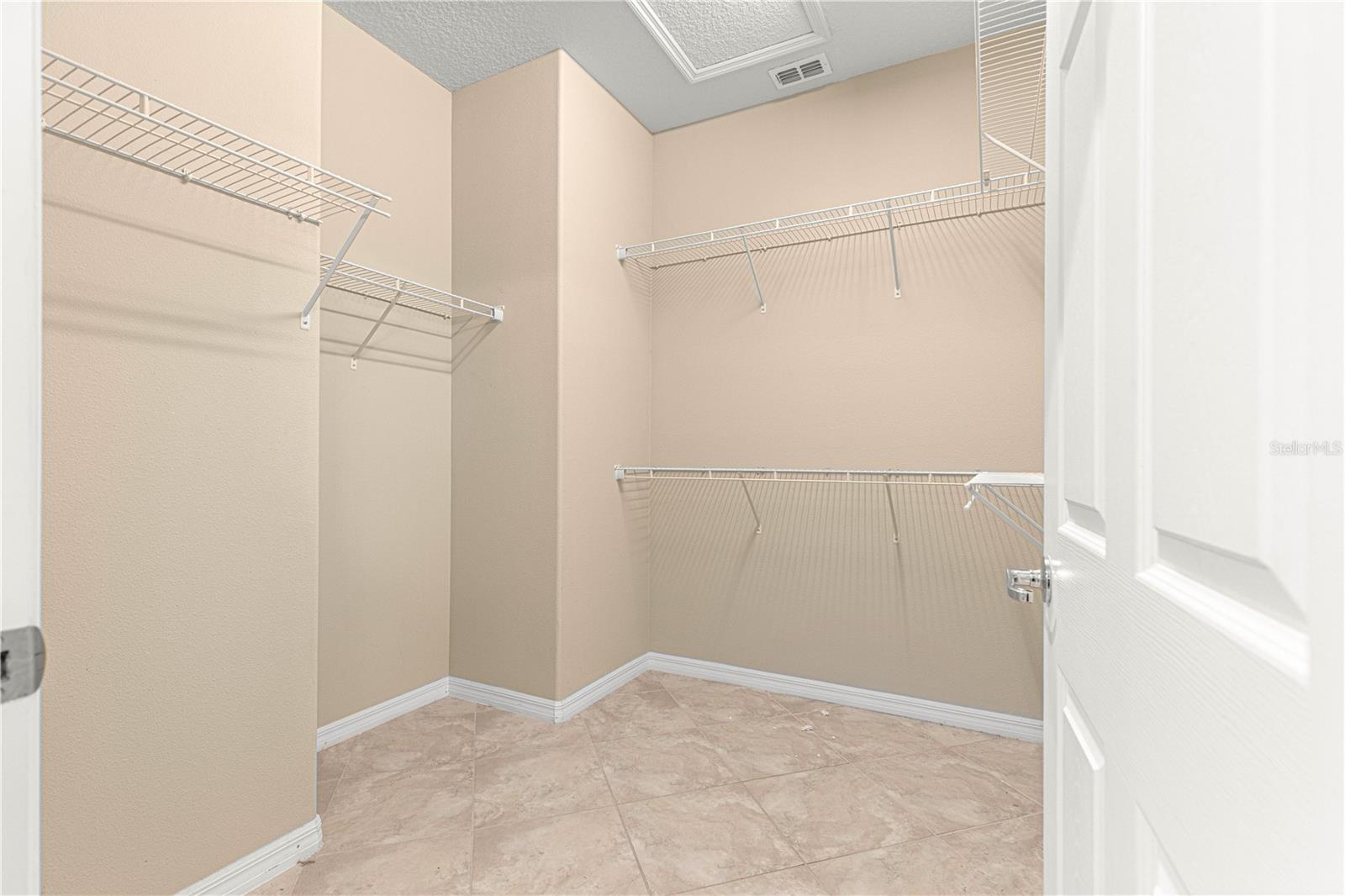 Image 15 of 28 For 9685 63rd Loop