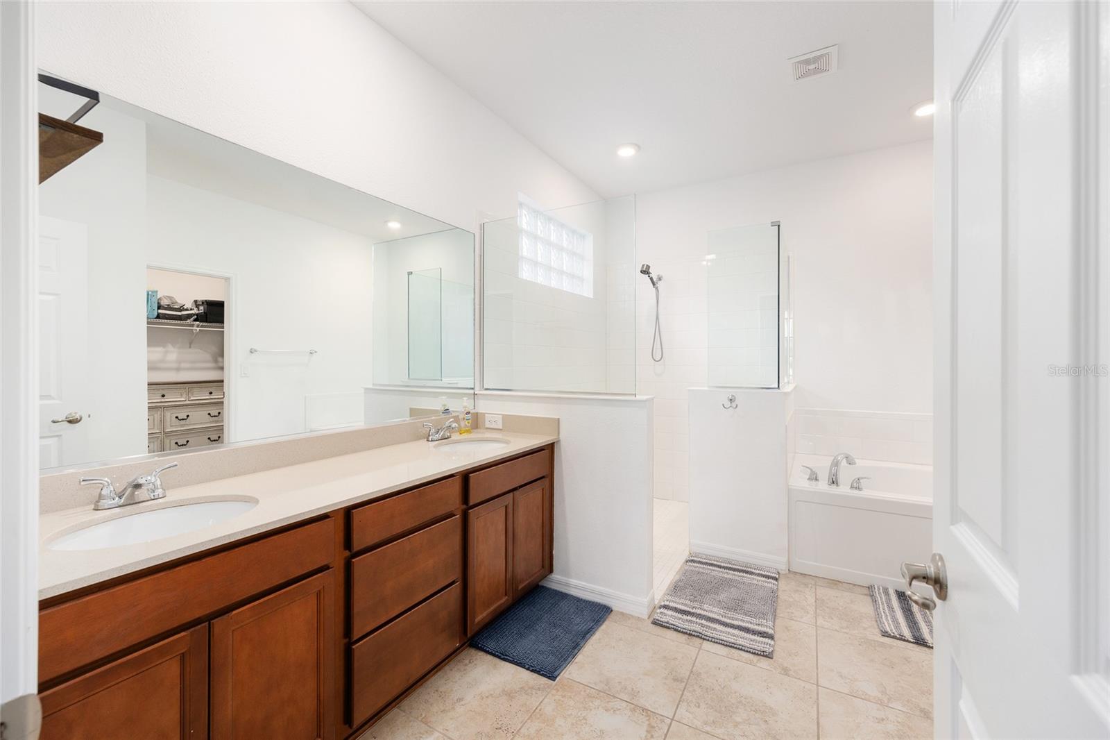 Image 39 of 82 For 6115 74th Court