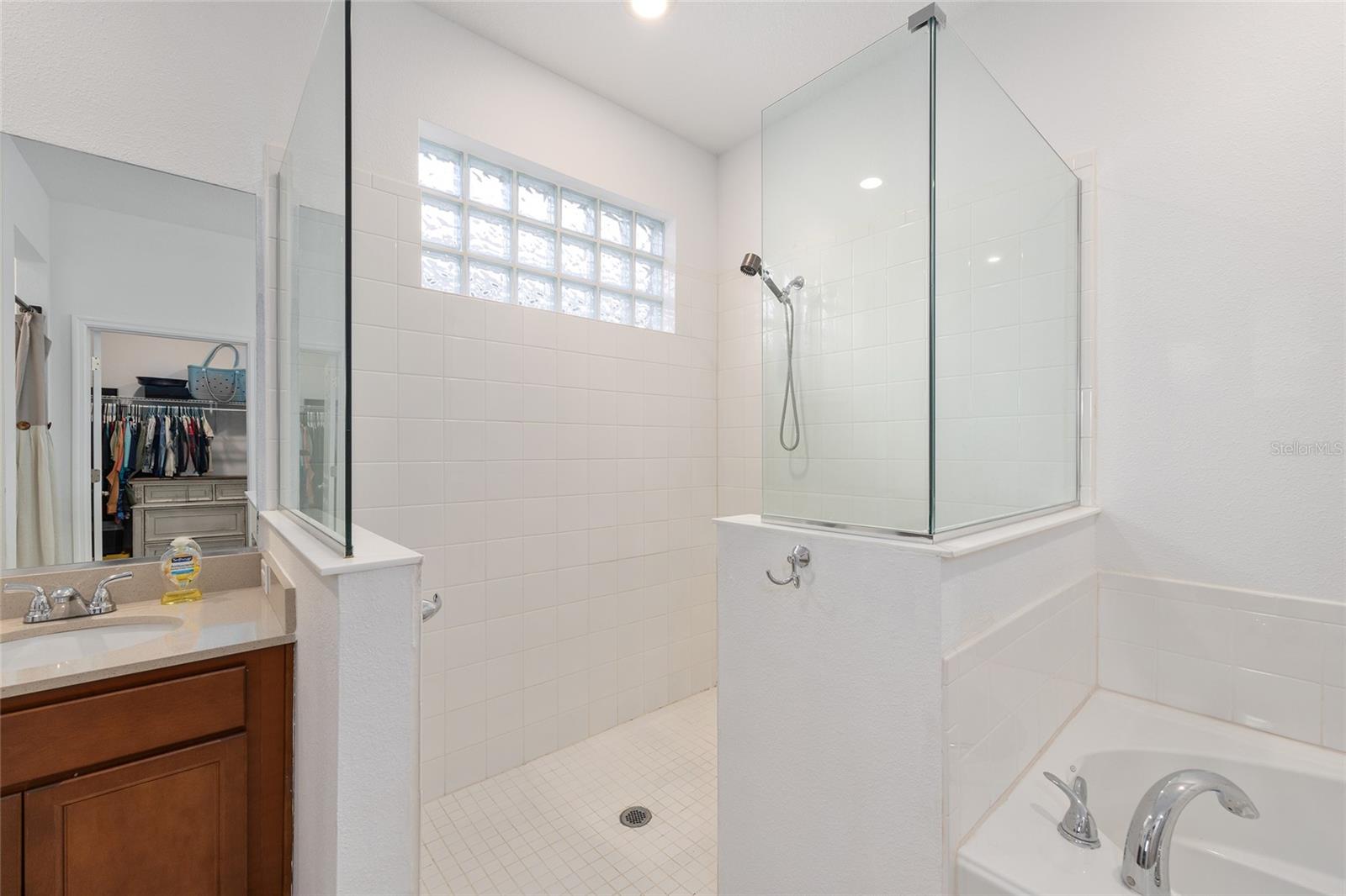 Image 41 of 82 For 6115 74th Court