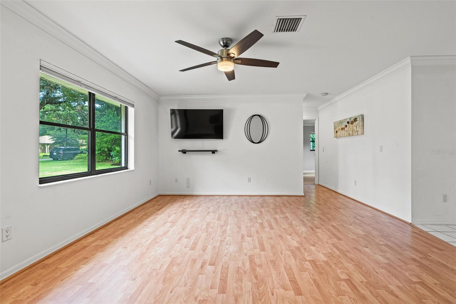 Image 11 of 53 For 8456 Henderson Trail