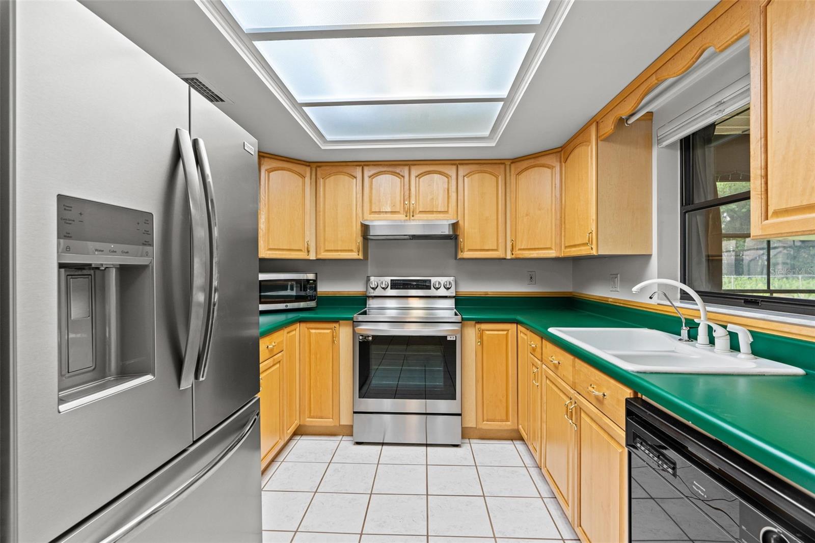 Image 13 of 53 For 8456 Henderson Trail