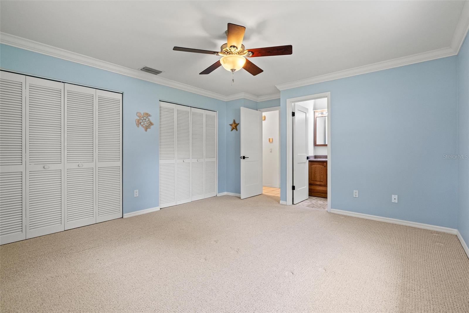 Image 22 of 53 For 8456 Henderson Trail