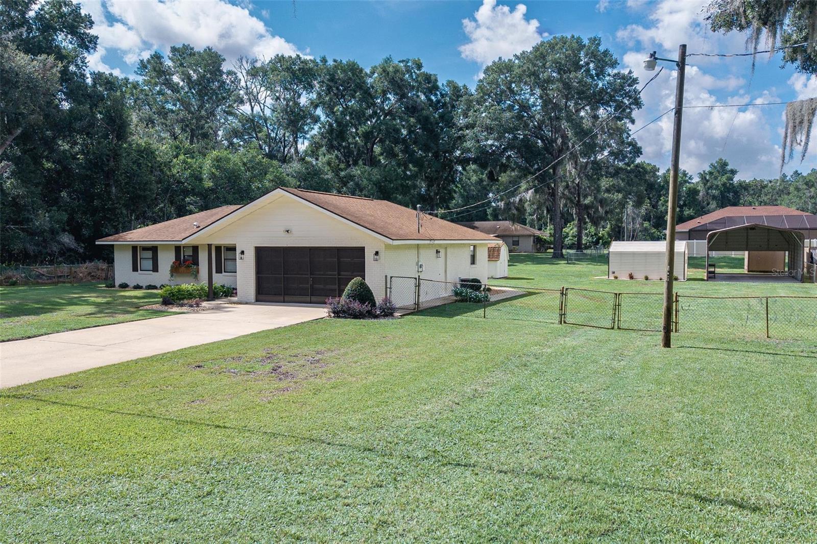 Image 37 of 53 For 8456 Henderson Trail