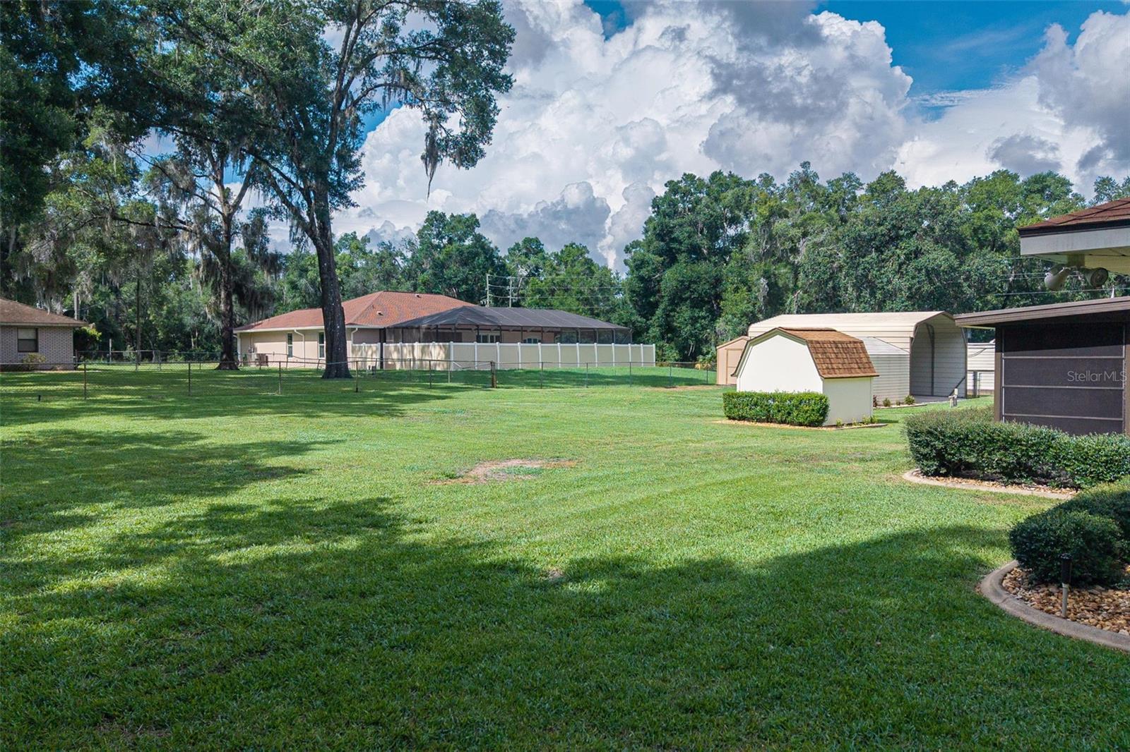 Image 40 of 53 For 8456 Henderson Trail