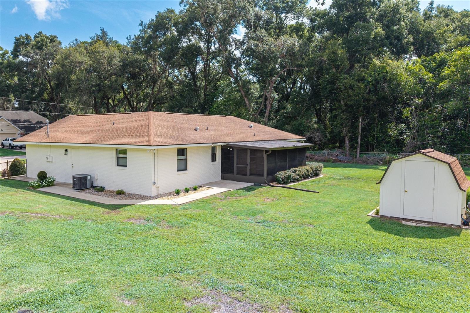 Image 43 of 53 For 8456 Henderson Trail