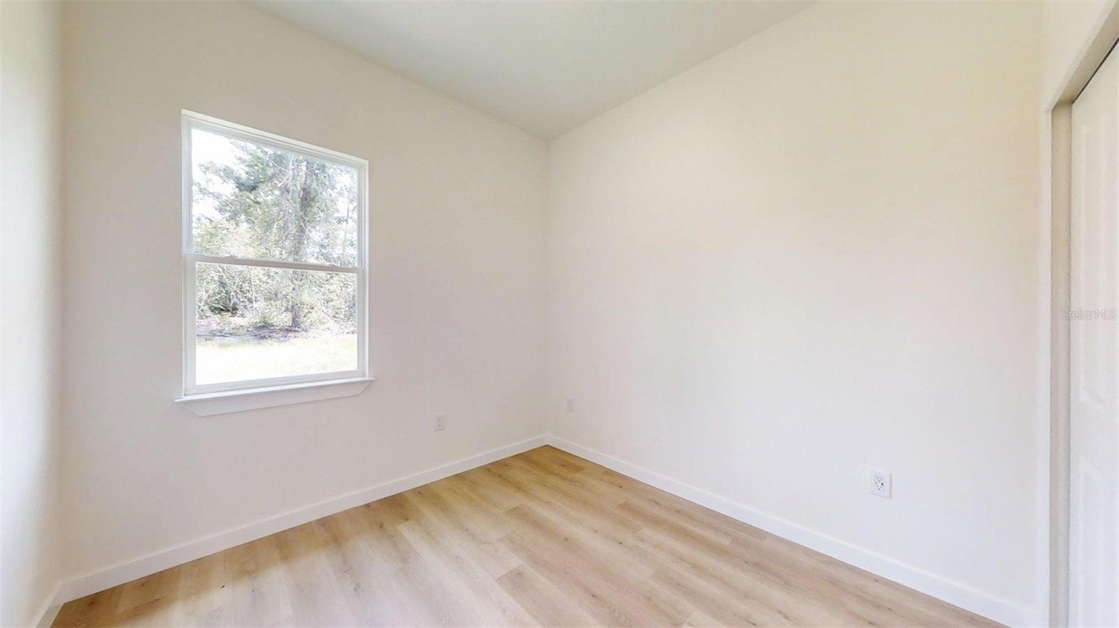 Image 47 of 71 For 2629 163rd Place