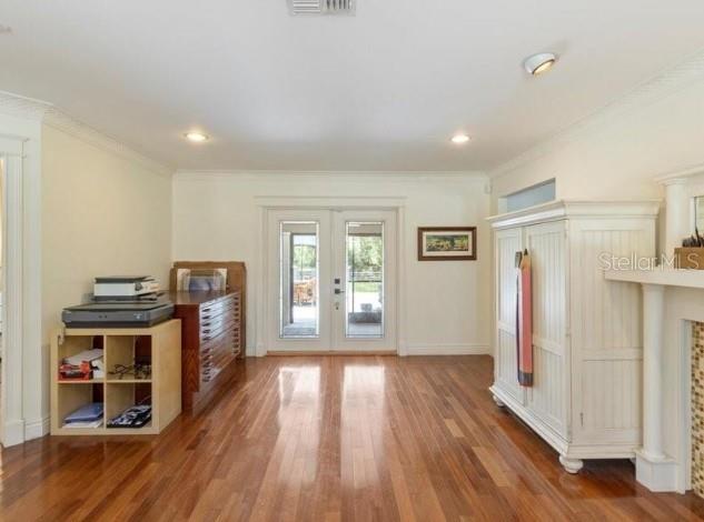 Image 21 of 45 For 2065 37th Street Road